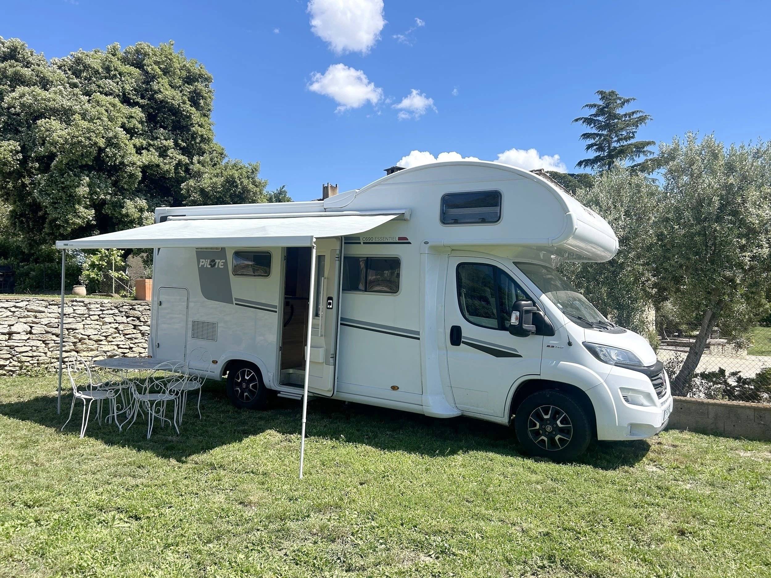 Voorkant 3/4 Fiat - Yescapa