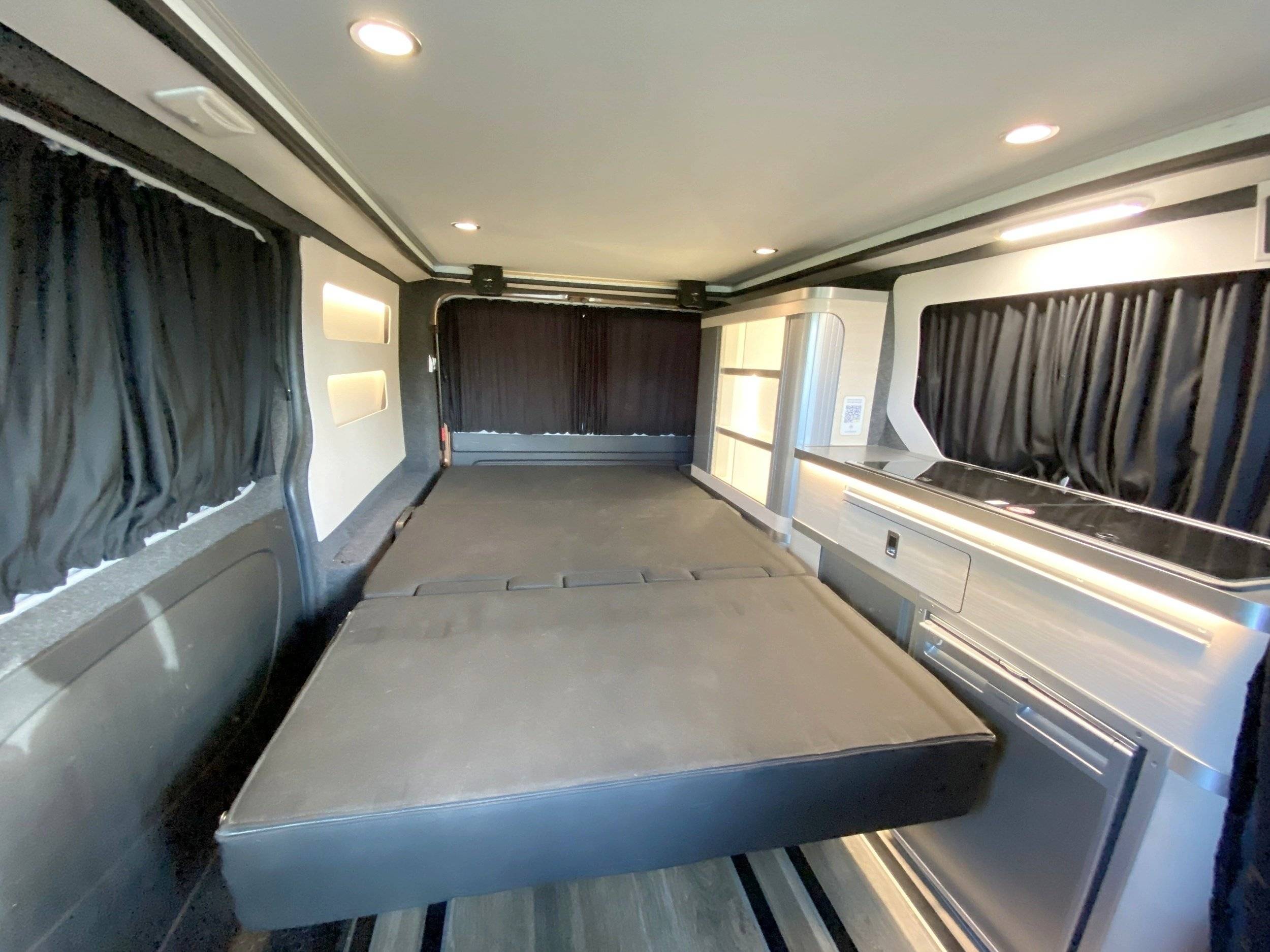 Klubber RENAULT TRAFIC III 1.6 ENERGY DCI 145 TWIN TURBO EU6 L1H1 2.7T