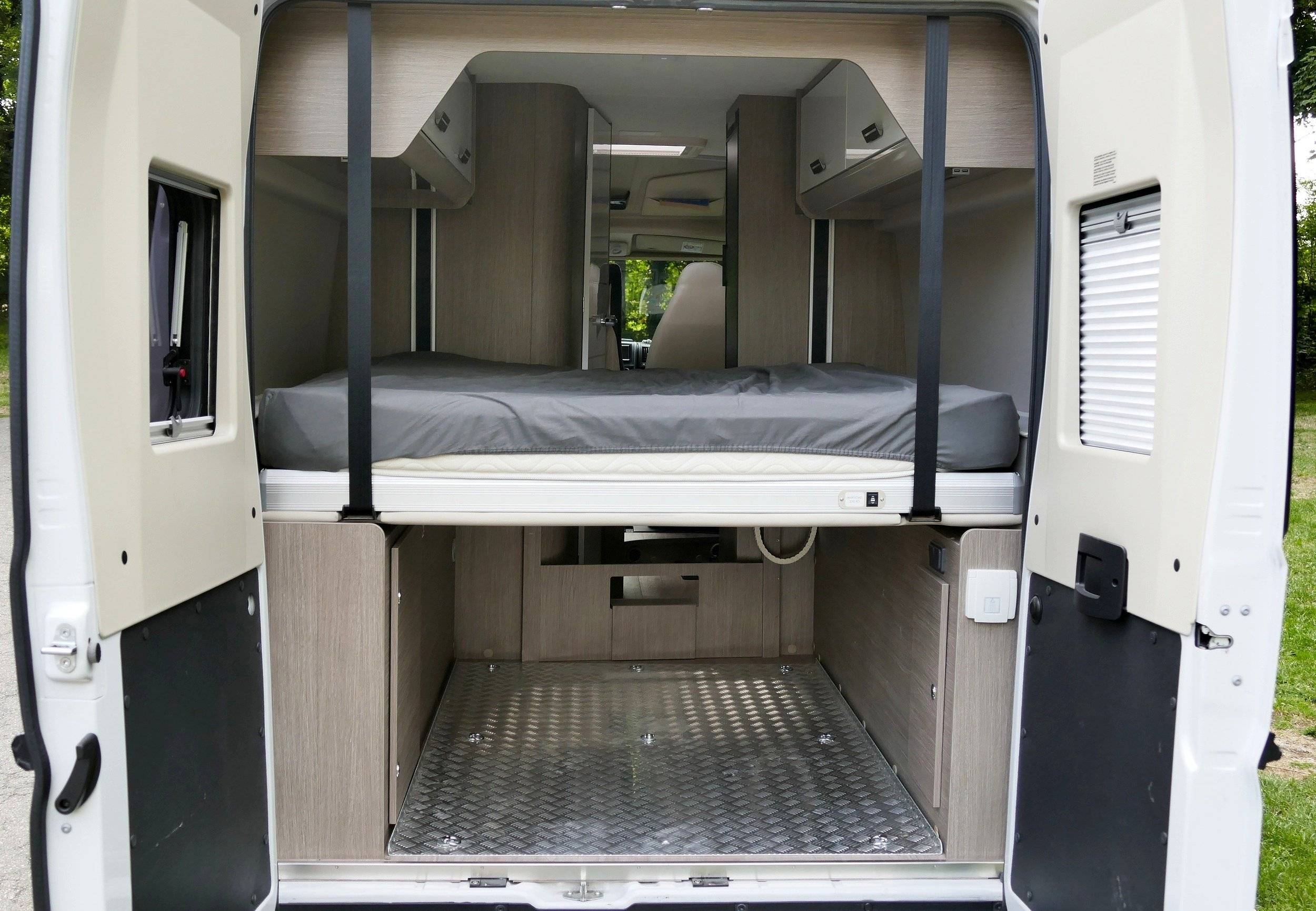Chausson V690