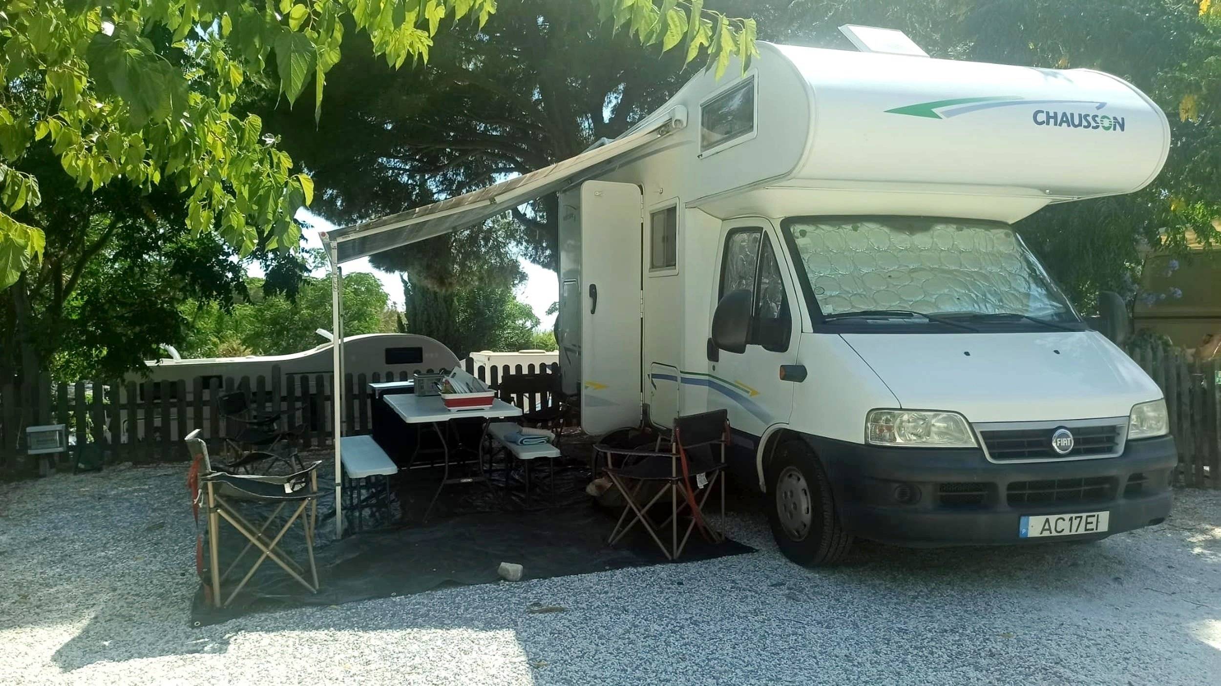 Vista del vehículo ángulo delantero Fiat Ducato 2,8 l 115 ch/Al-Ko - Yescapa