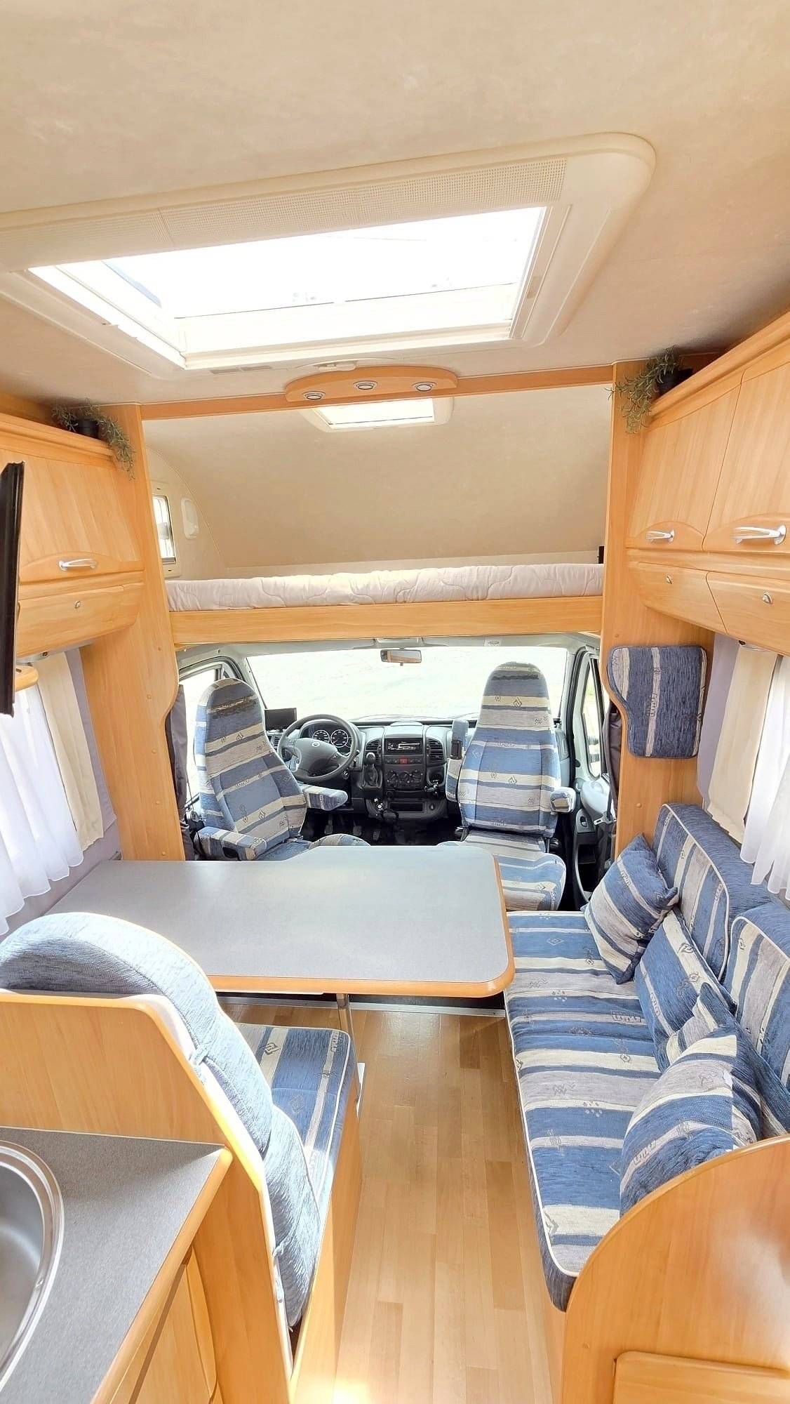 Adria Adriatik 655 sp coral 2.8