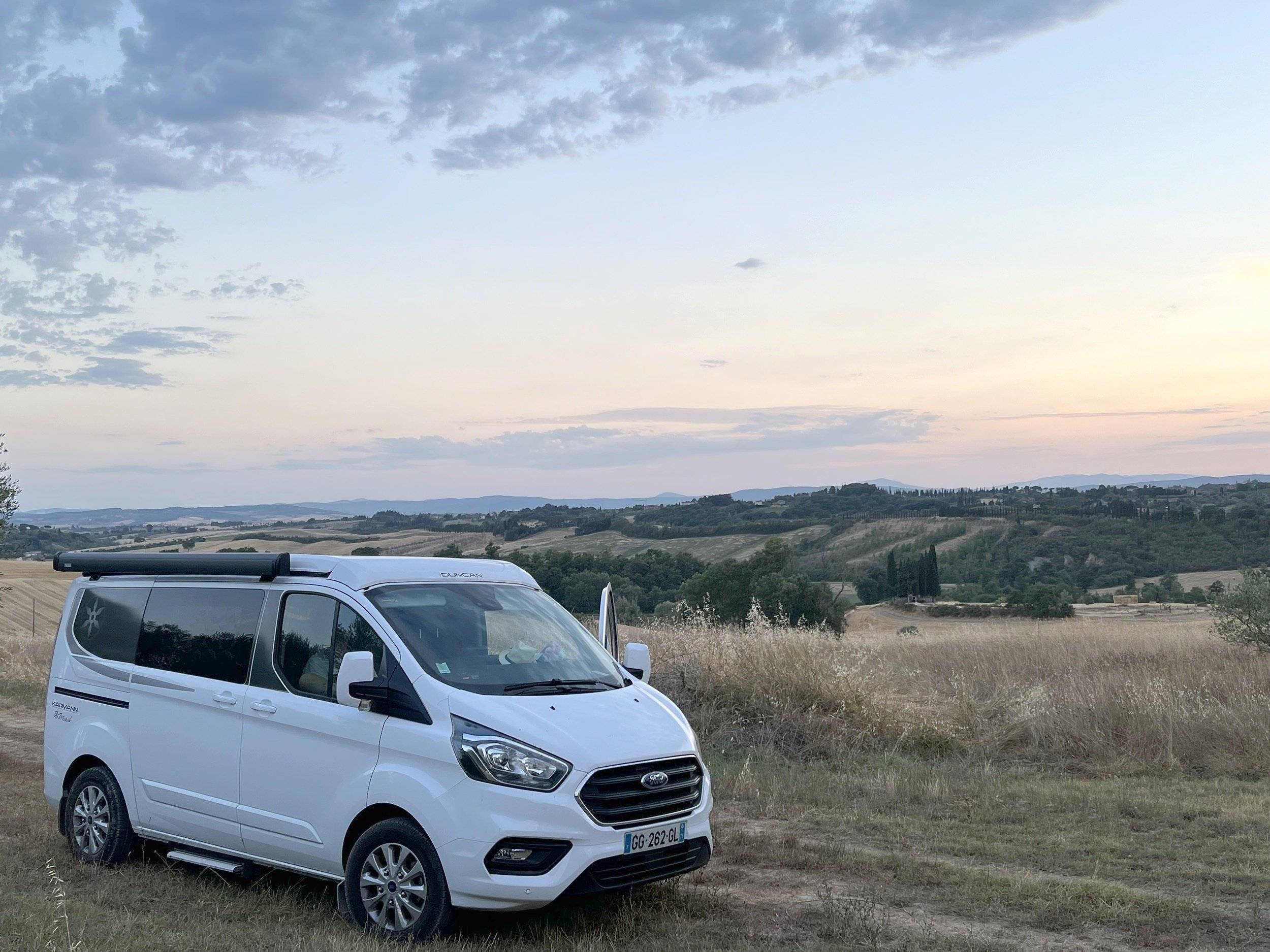 Karmann Mobil Ford Transit Custom