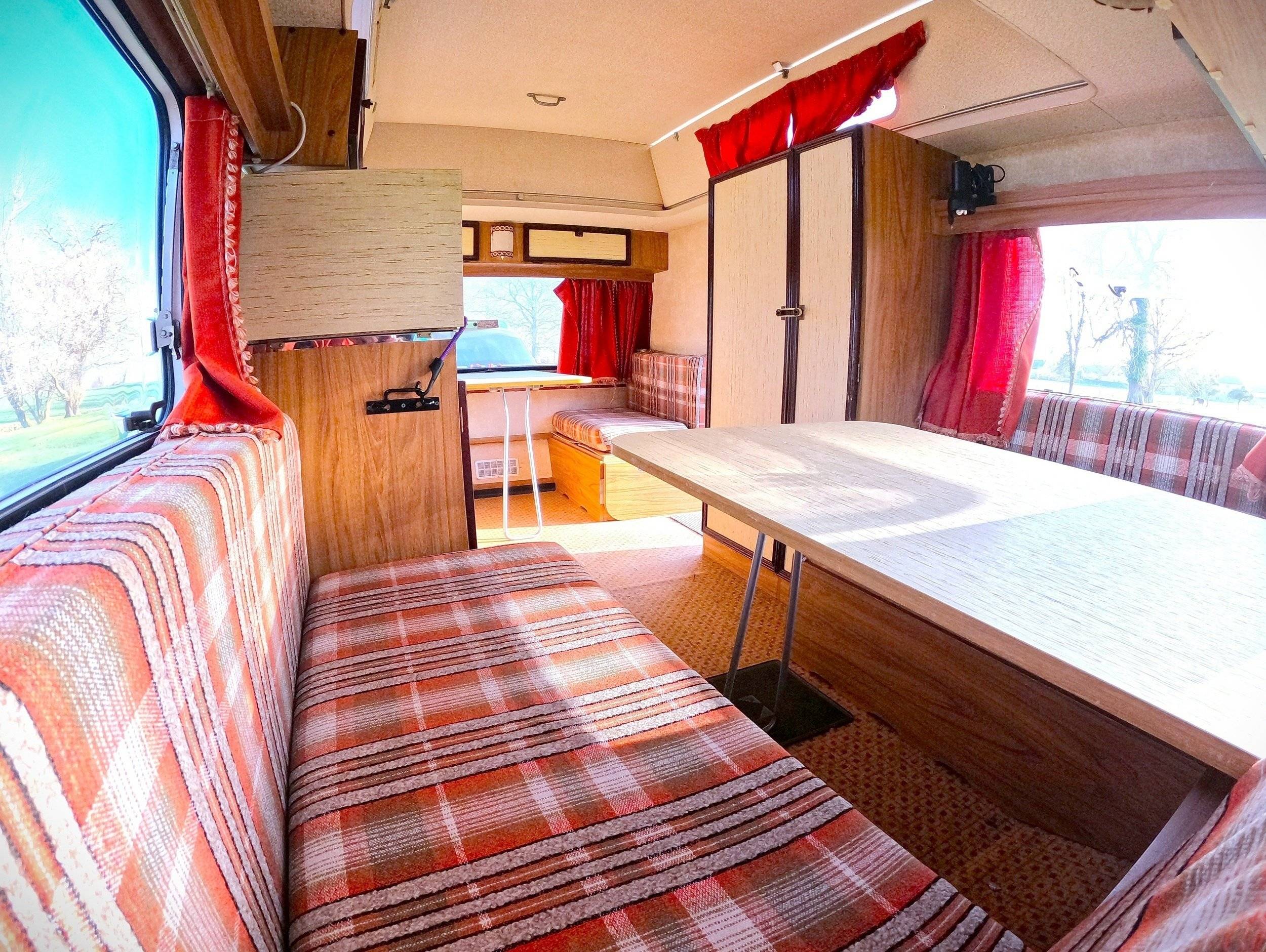 Dining Area  - Yescapa