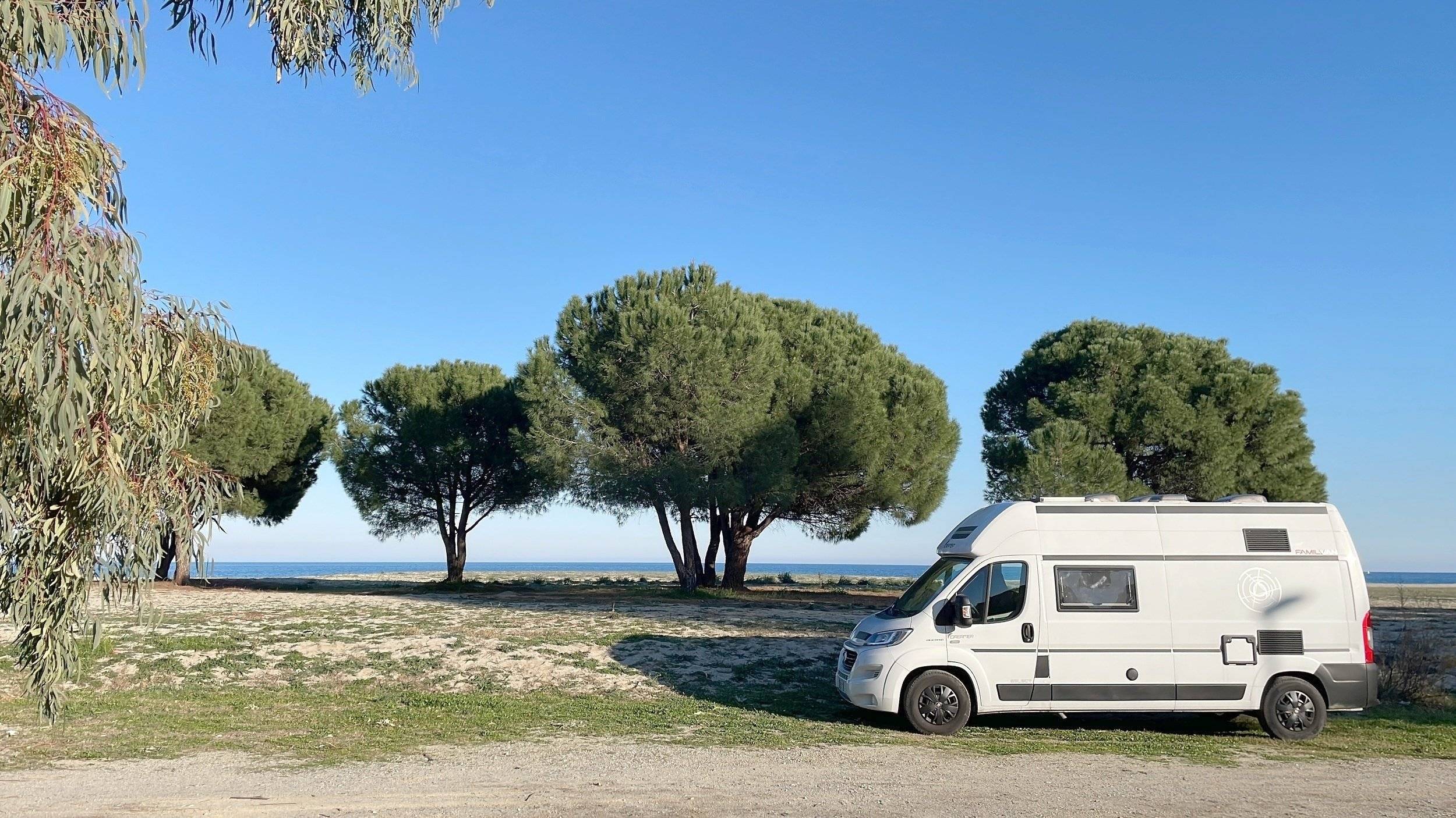 Dreamer Dreamer Family Van