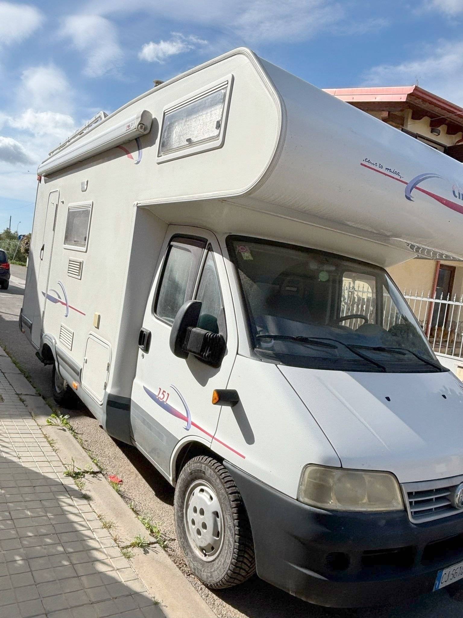 Vista del vehículo ángulo delantero Fiat Fiat ducato - Yescapa