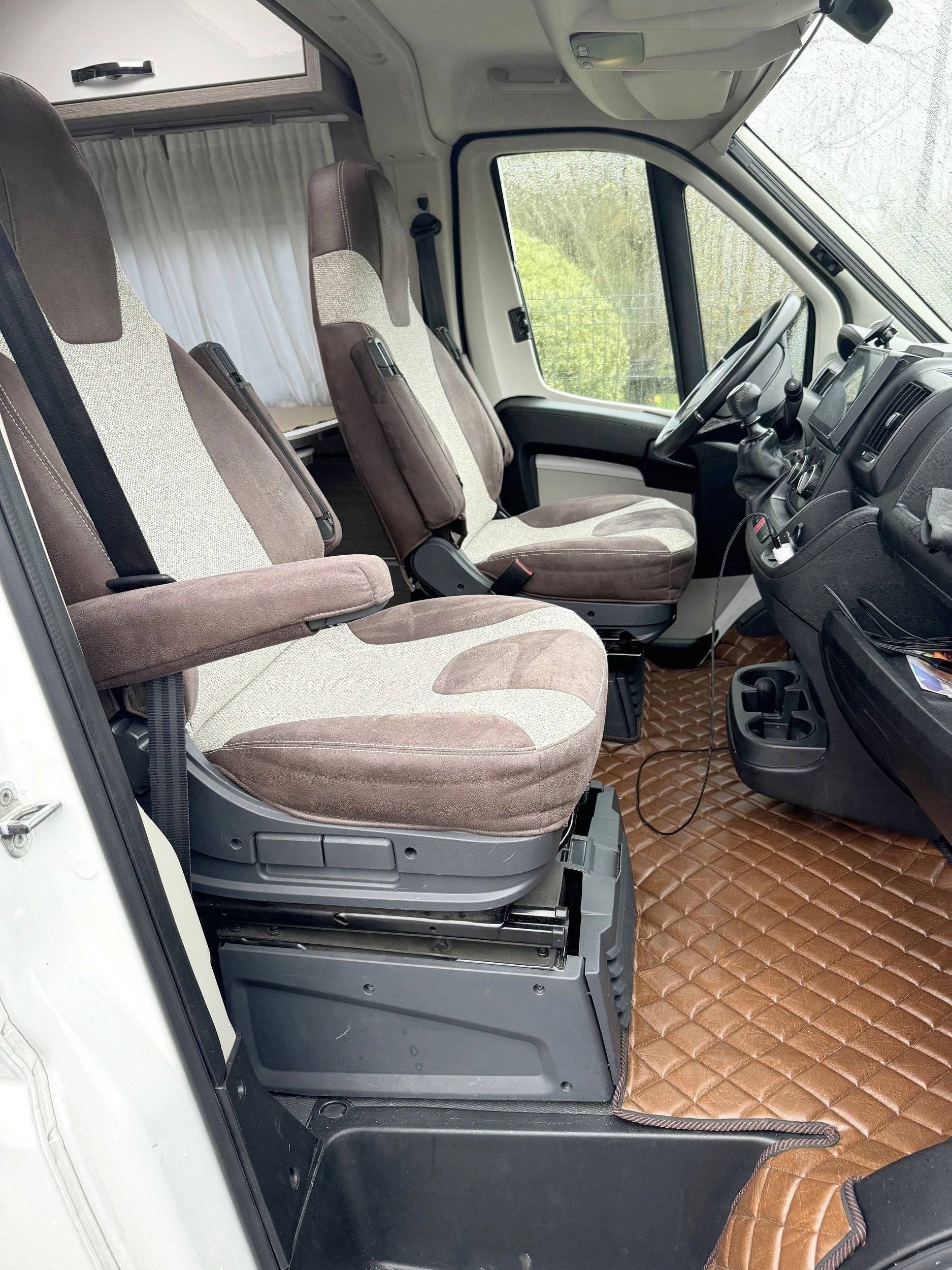 Slaapplaatsen Citroën Jumper - Yescapa
