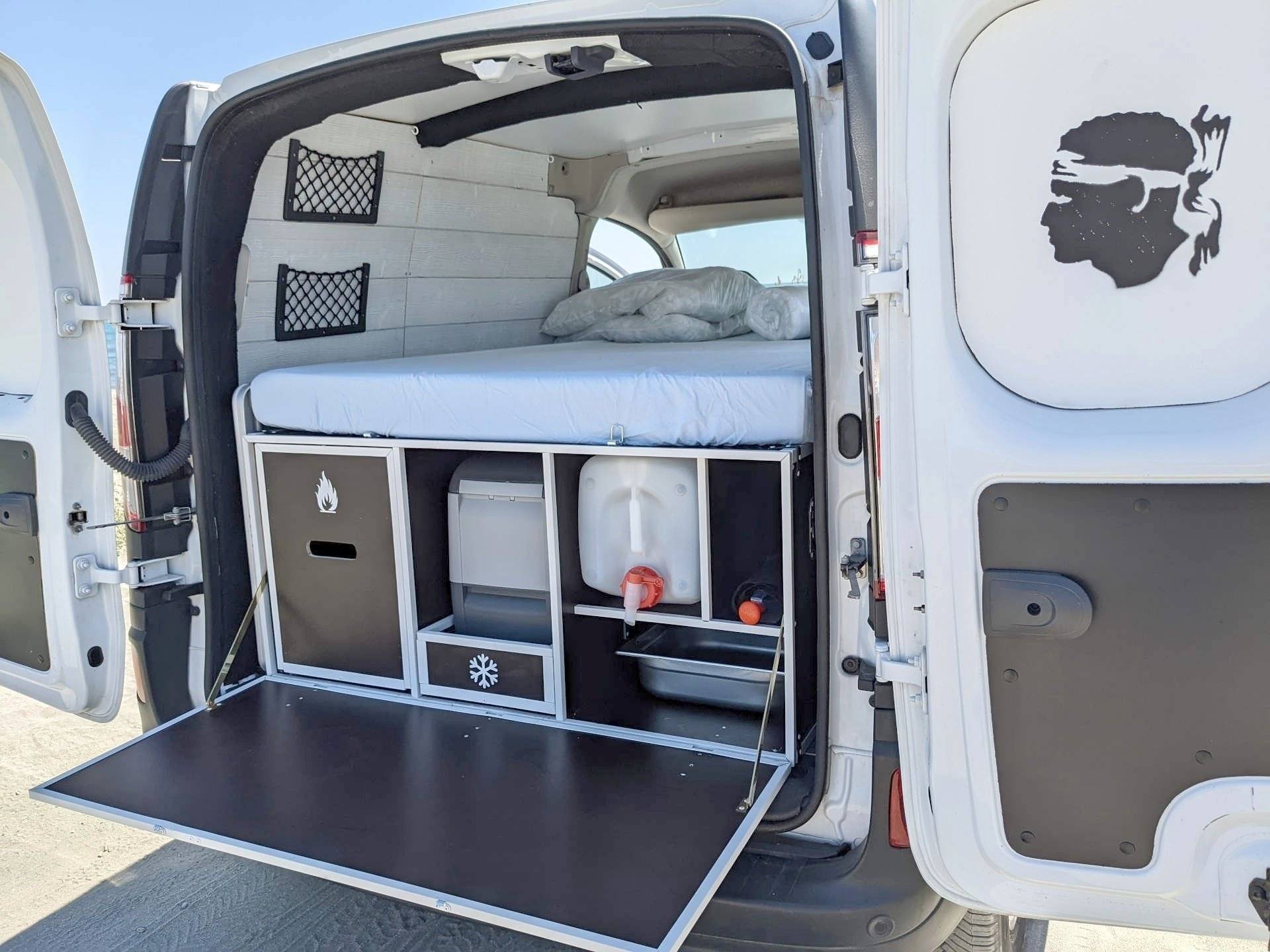 Kochnische Renault KANGOO - Yescapa