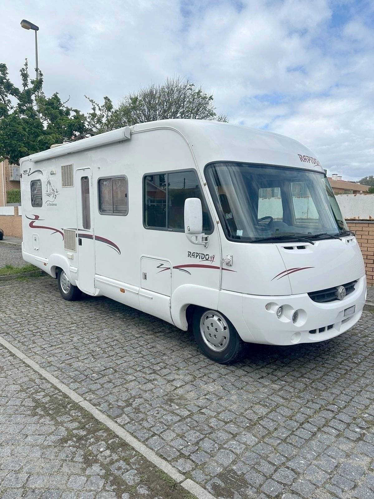 Front view from 3/4 Fiat Fiat ducato - Yescapa