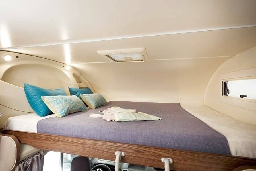 Plazas en cama Ford Custom 170 ch - Yescapa