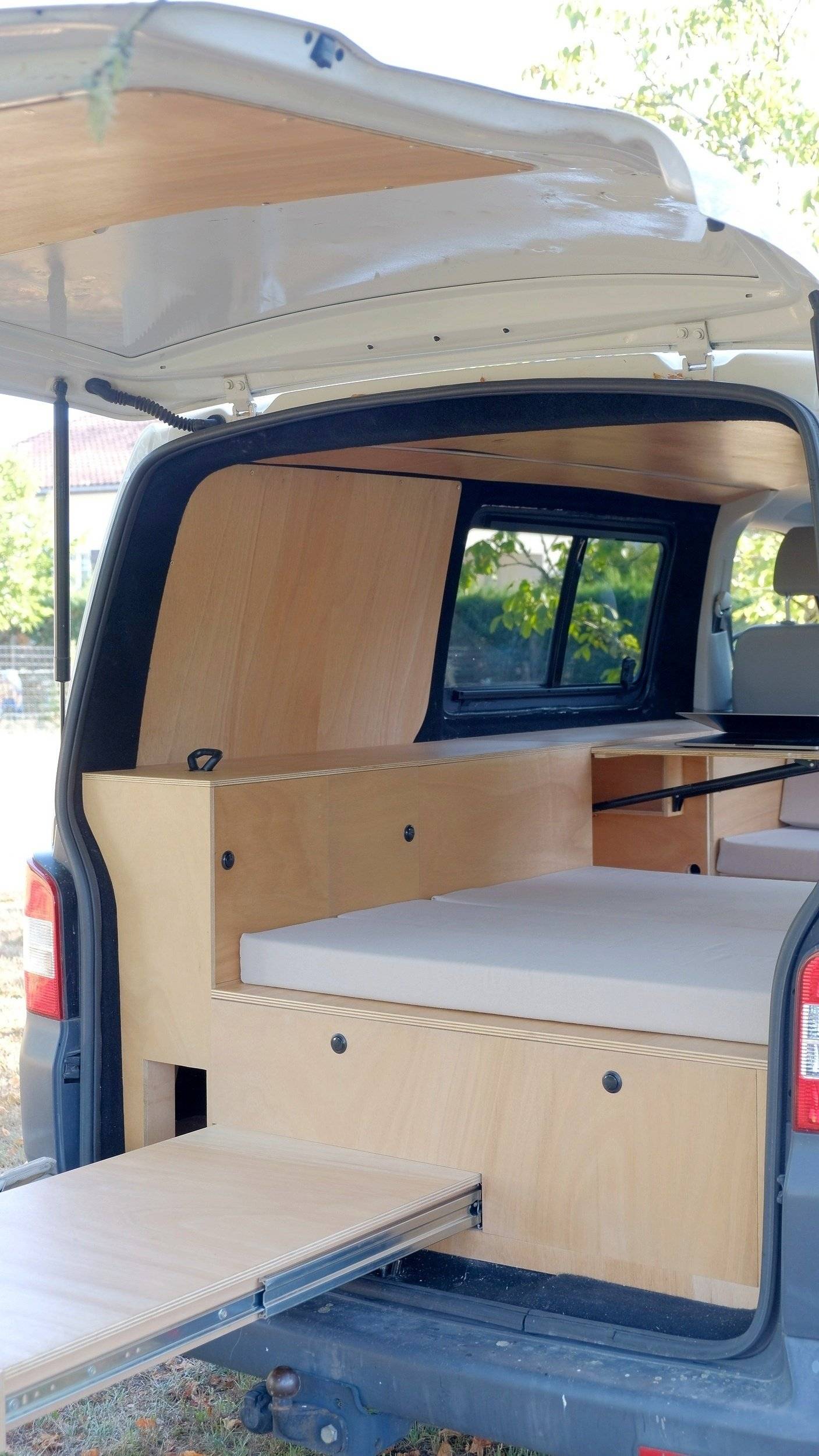 Volkswagen T5 2,0 l 102 ch