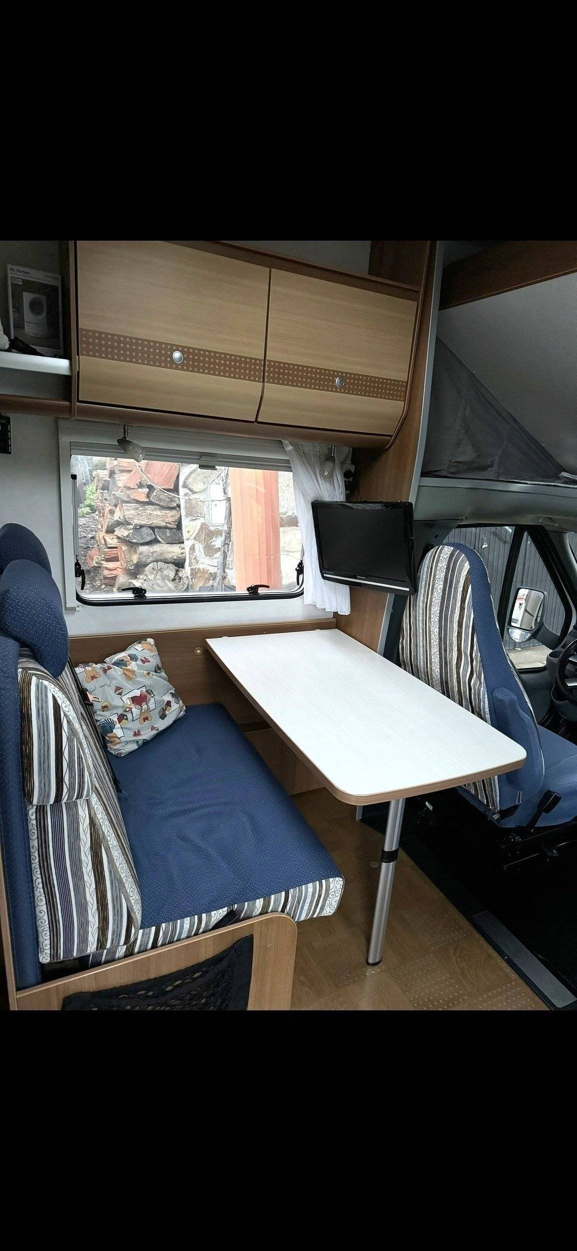 Eethoek Ford Transit - Yescapa