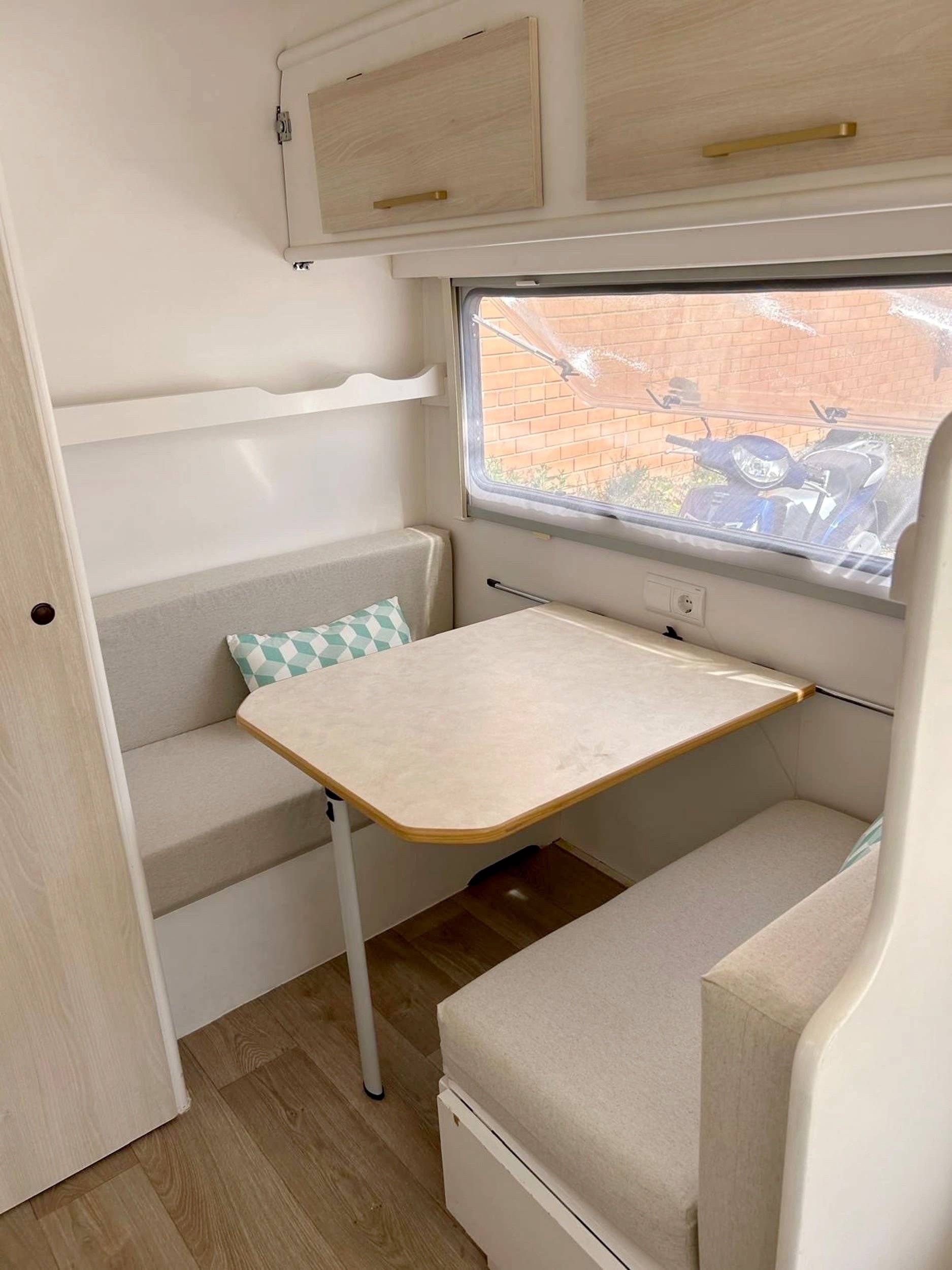 Berth Toyota jk - Yescapa
