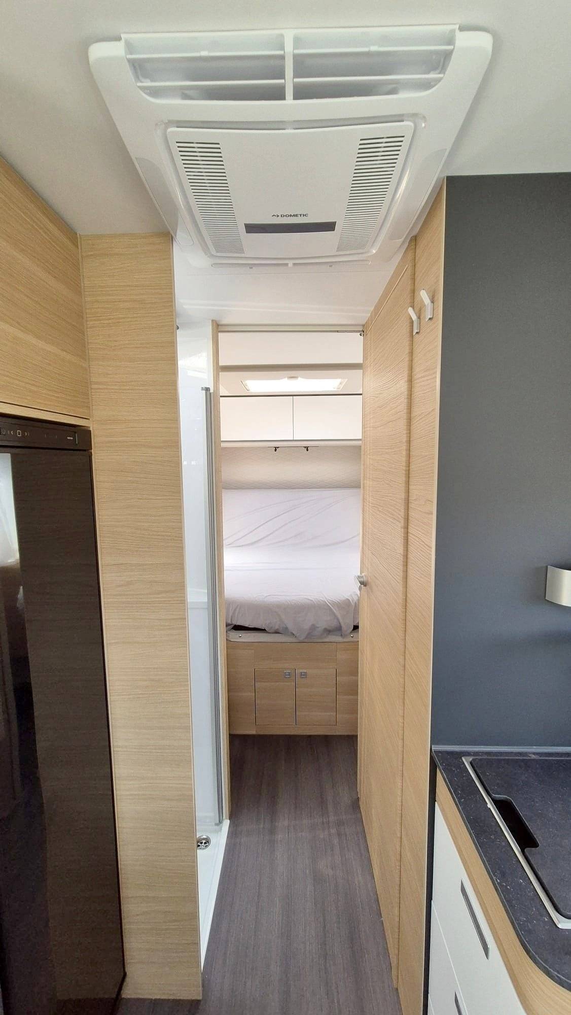 Adria SONIC 700 PLUS DC