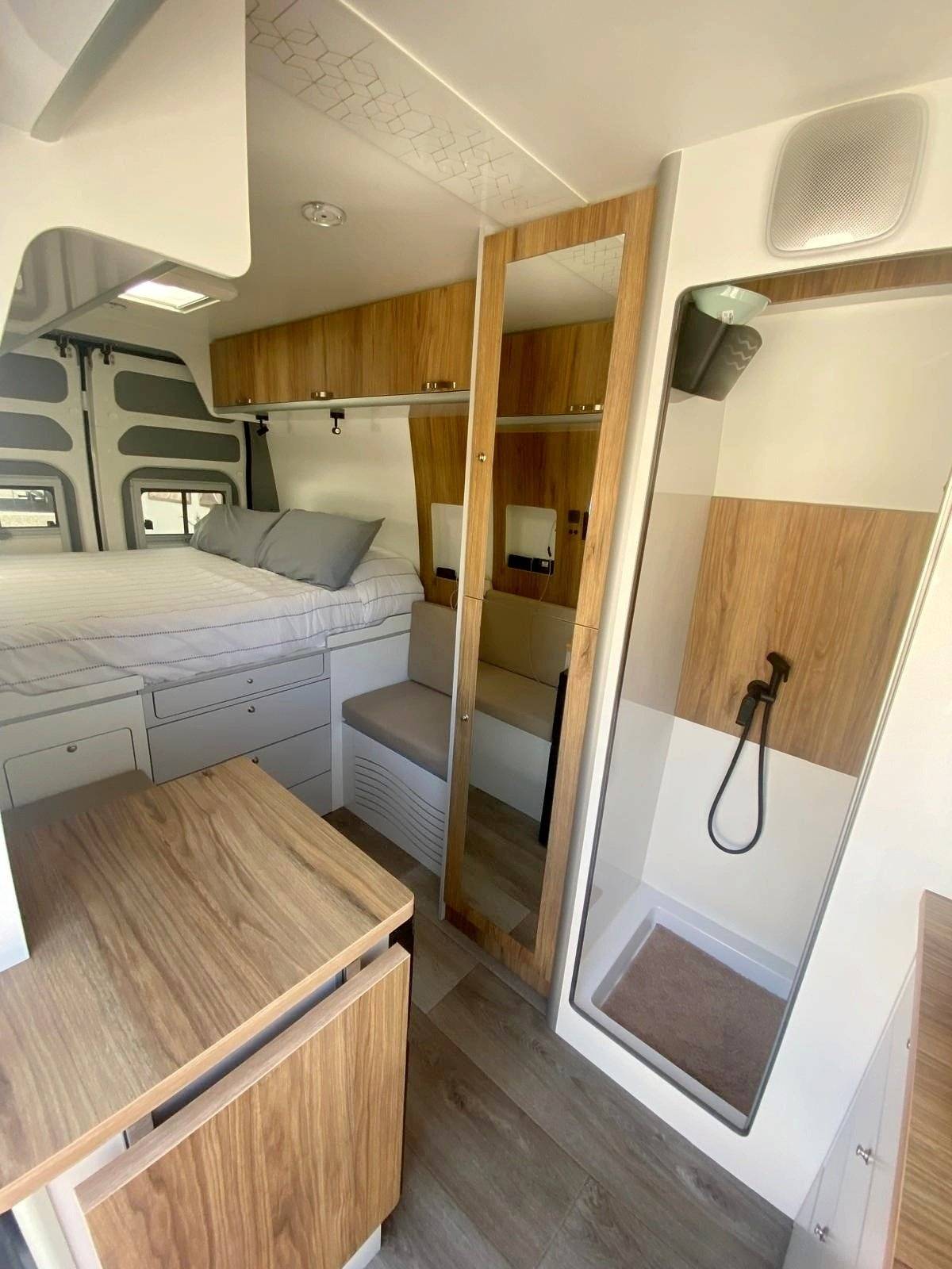 3 C Cartier/Brisebras c