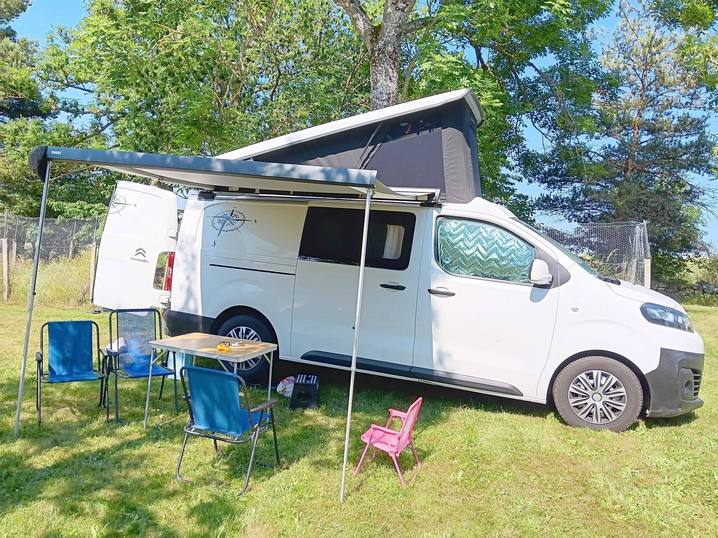 Front view from 3/4 Citroën Jumper 2,0 l 163ch - Yescapa