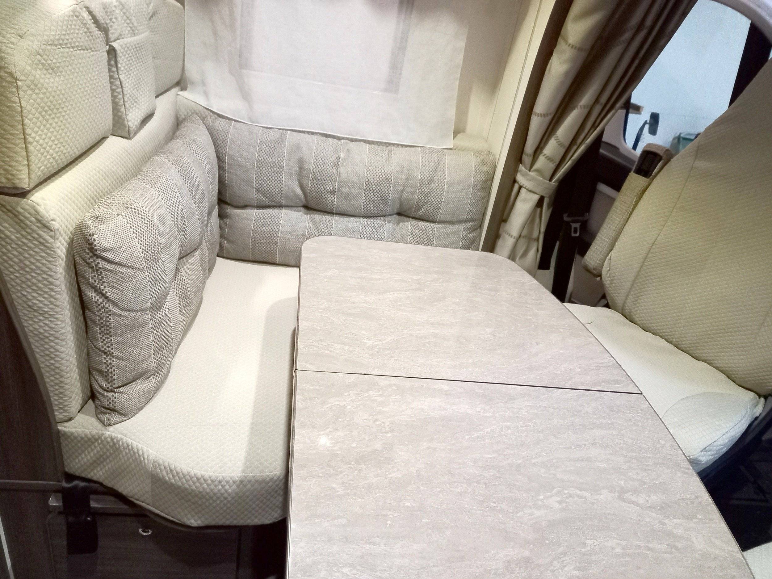 Dining Area Fiat Fiat Ducato Multijet 2.3 -130CV - Yescapa