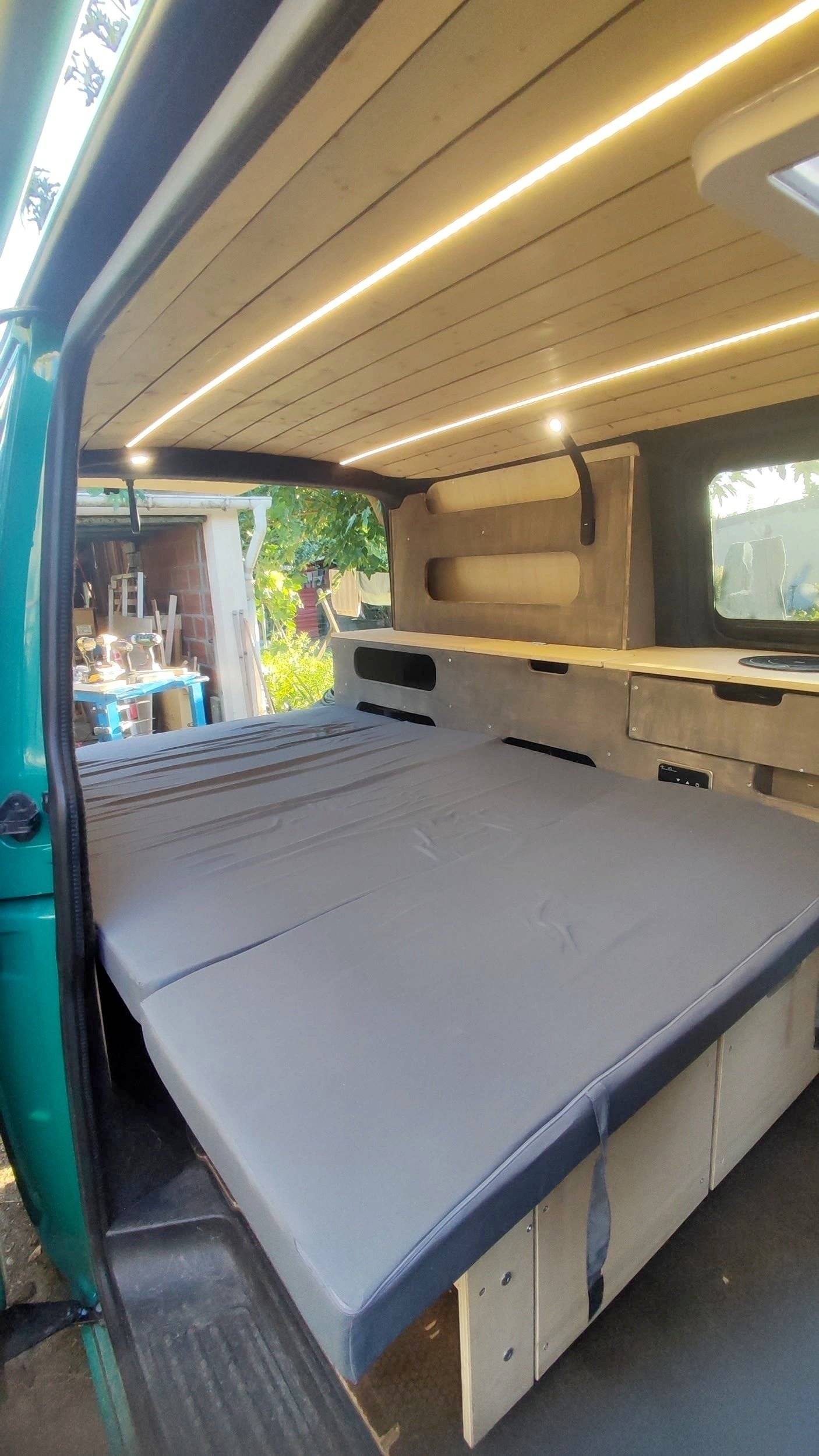 Berth Volkswagen Volkswagen T6 California - Yescapa