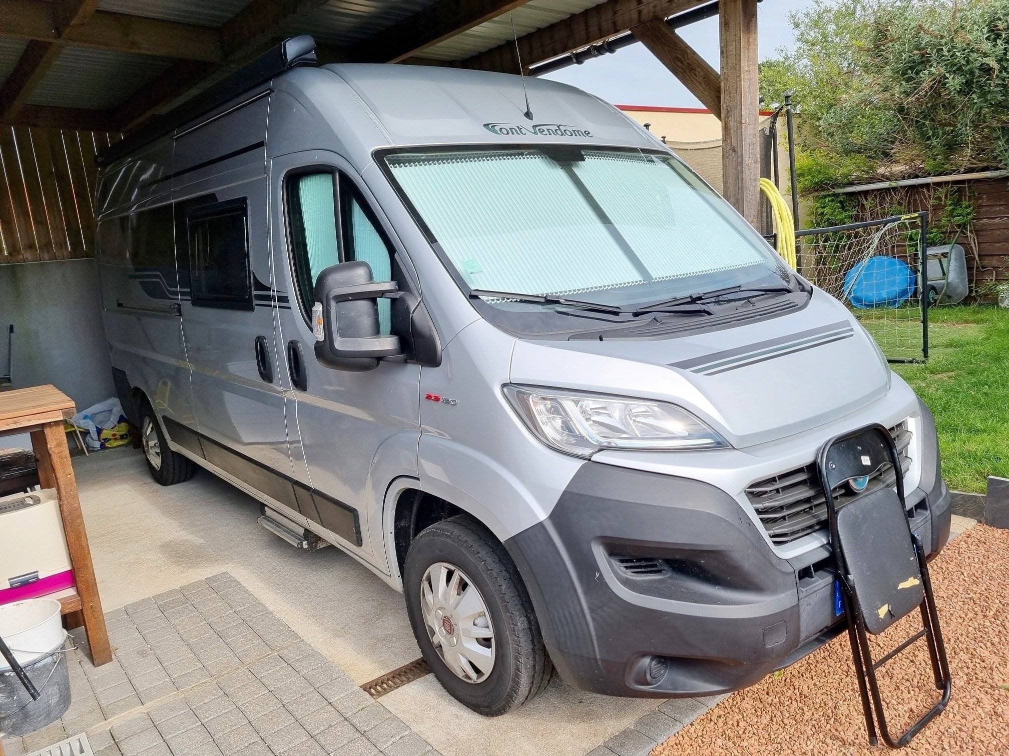 Font Vendôme Leader Van Duo