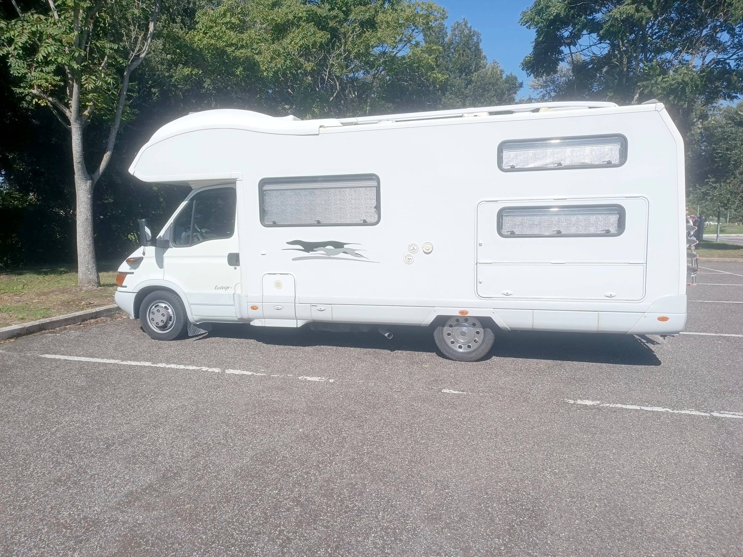 Voorkant 3/4 Iveco Daily 3,0 l 146 ch - Yescapa