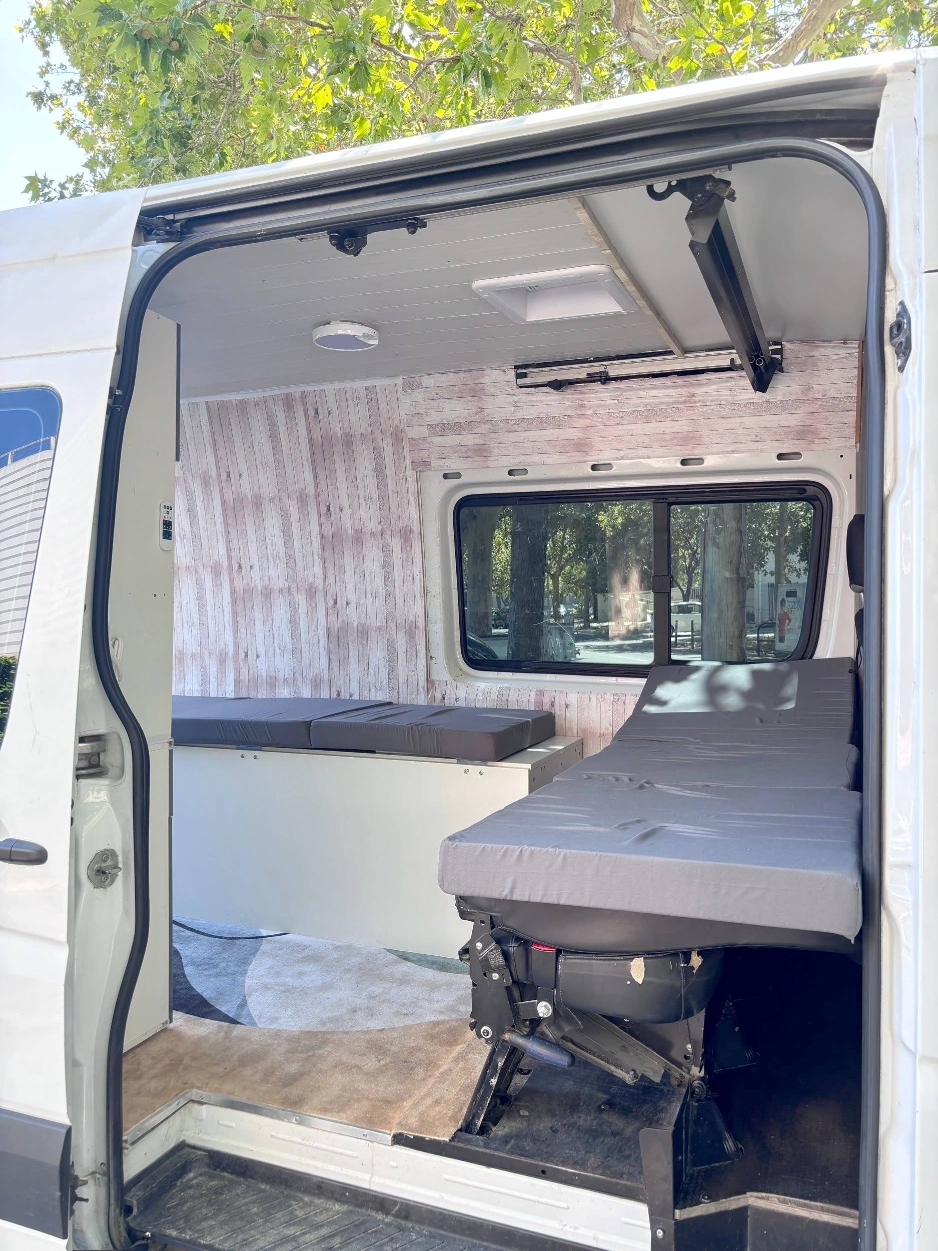 Berth Mercedes Sprinter 4x4 316 CDI 2,2 l 163 ch - Yescapa