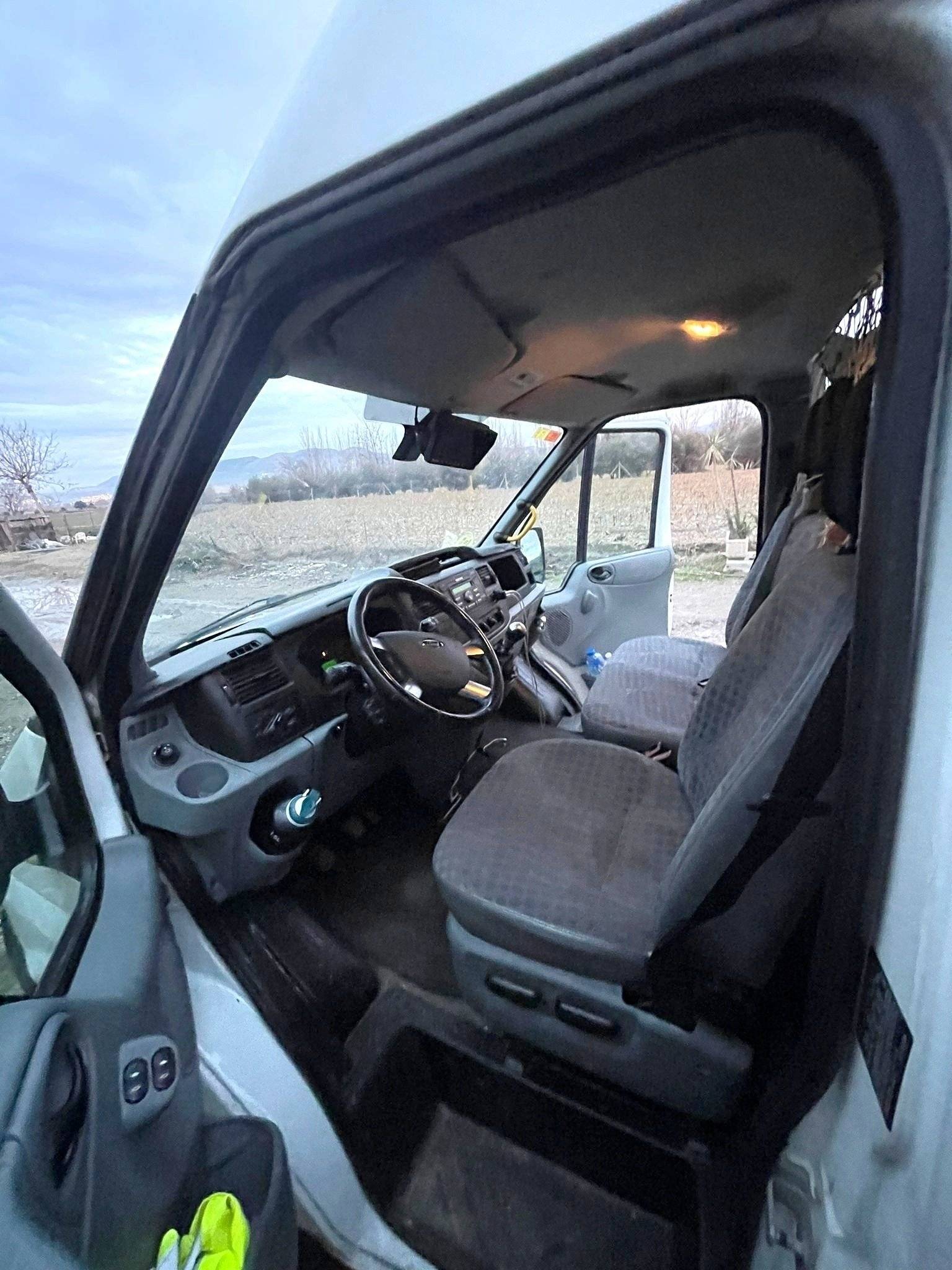 Poste de conduite Ford Ford Transit TT - Yescapa