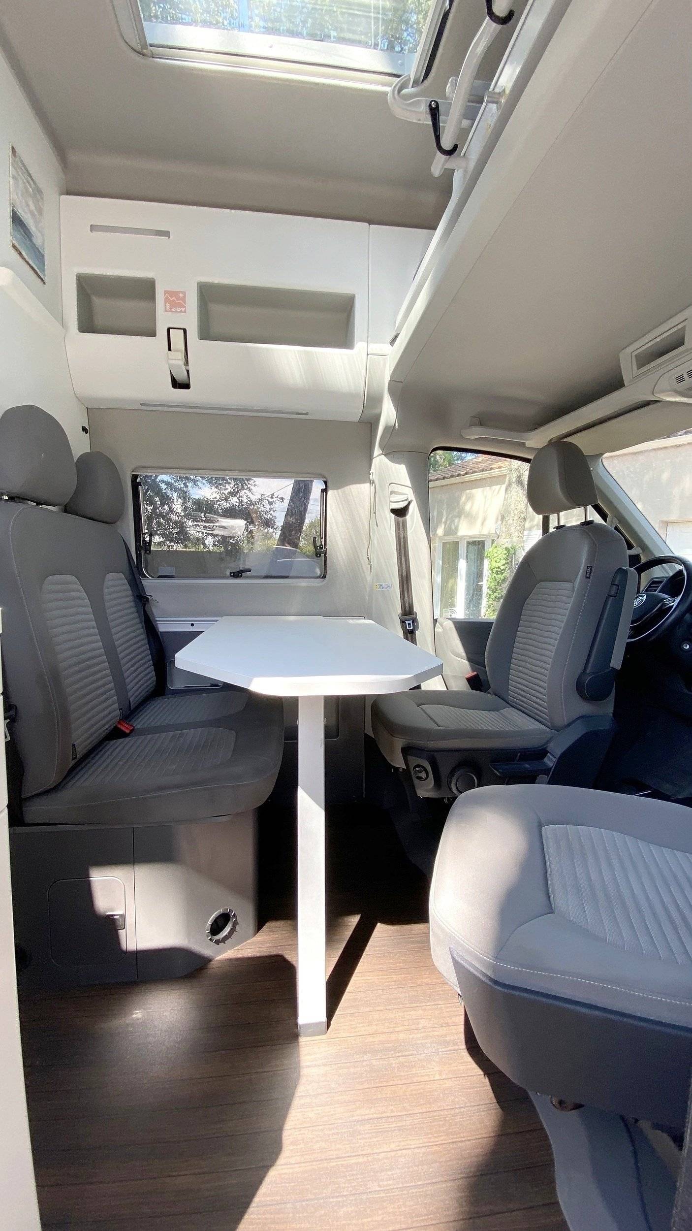 Eethoek Volkswagen Volkswagen Grand California 600 - Yescapa