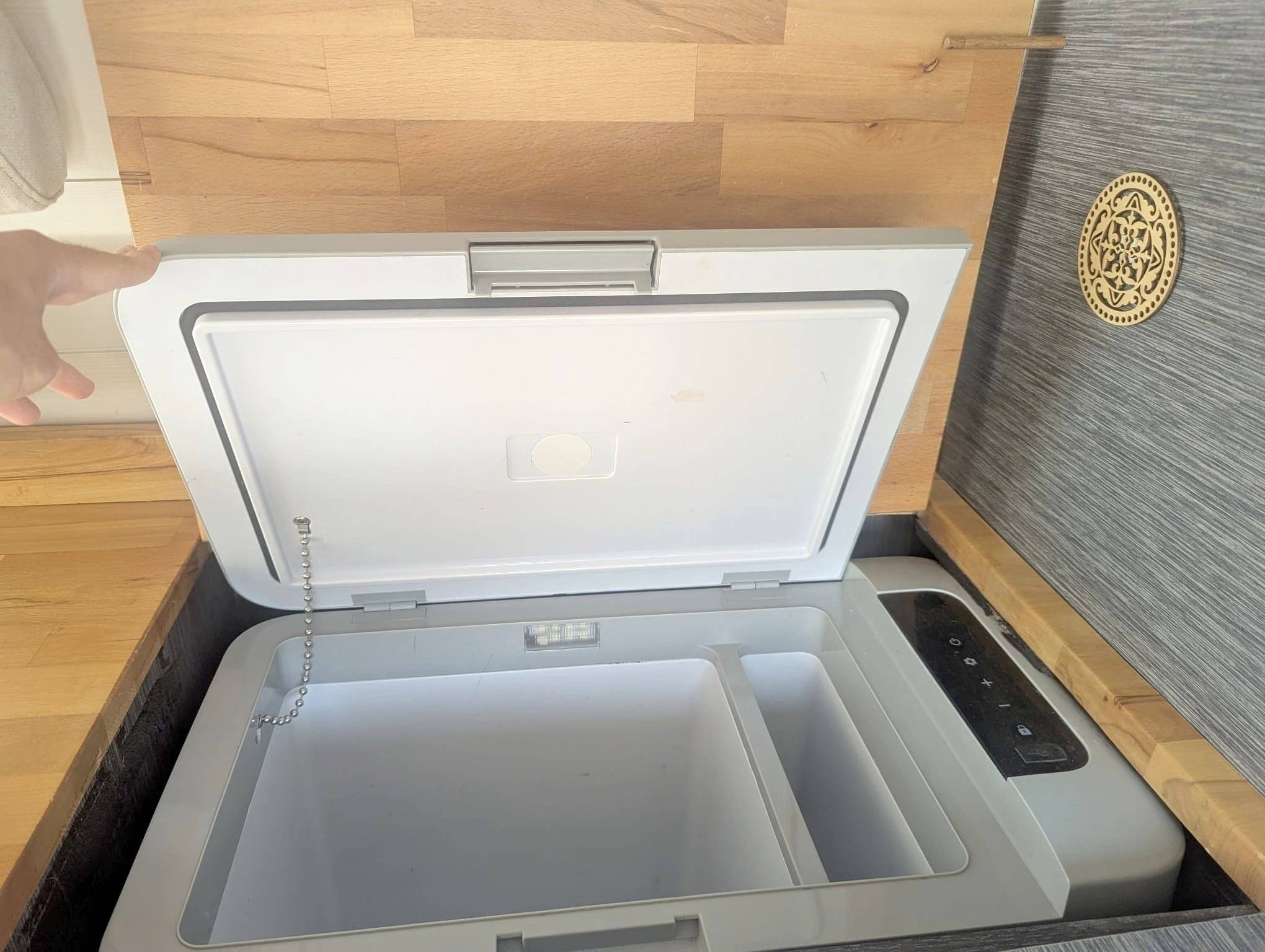 3 C Cartier/Brisebras Mercedes vito