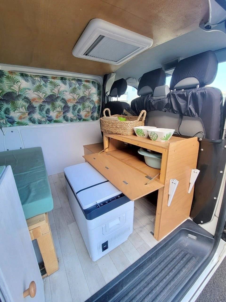 Kochnische Volkswagen T5 2 l 140 ch - Yescapa