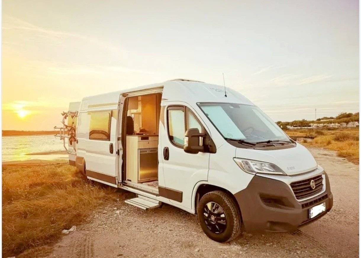 Places Van Moins De M Location Fourgon Aménagé Benidorm Bunkervan