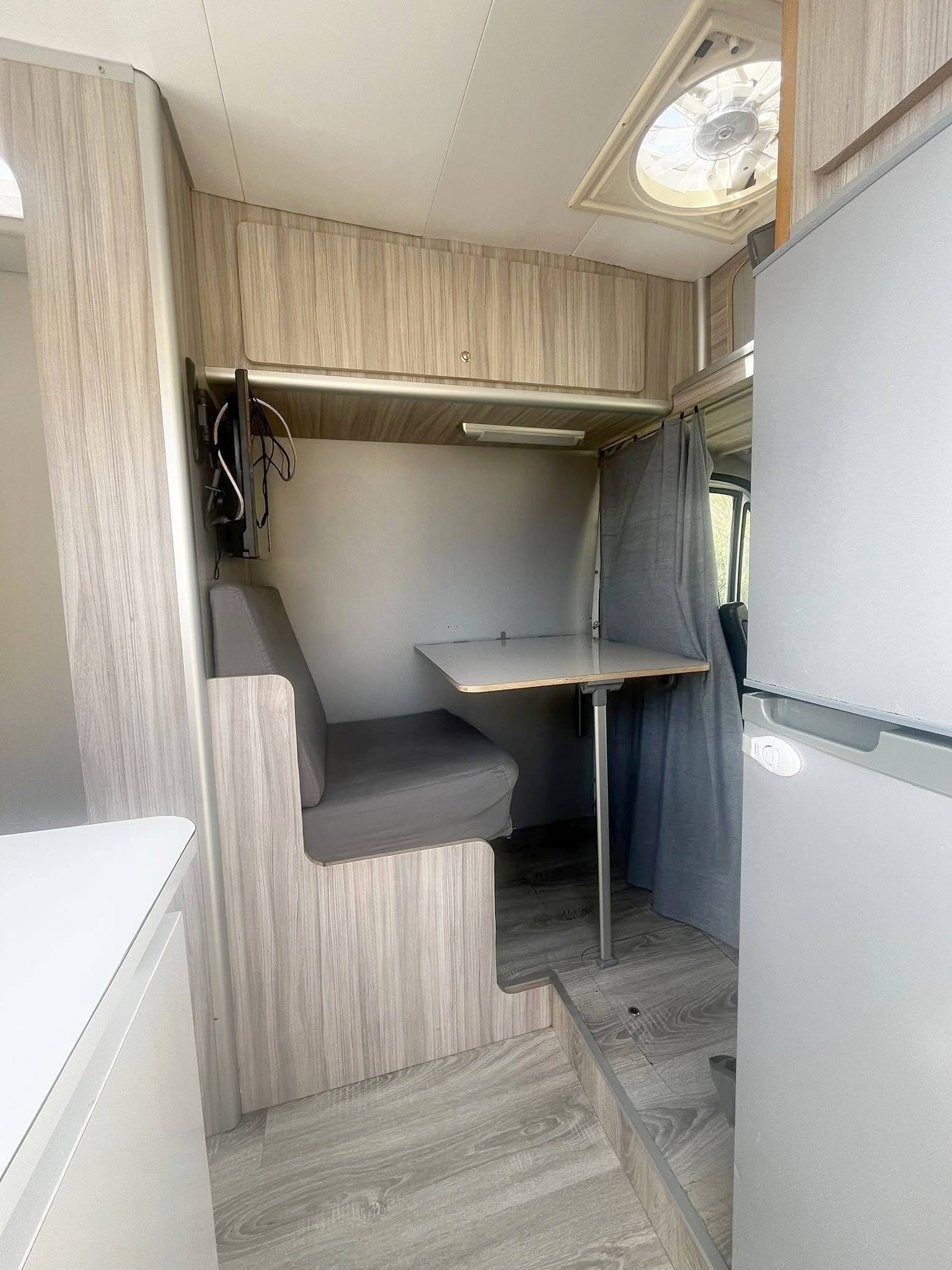 Camper Track Furgon