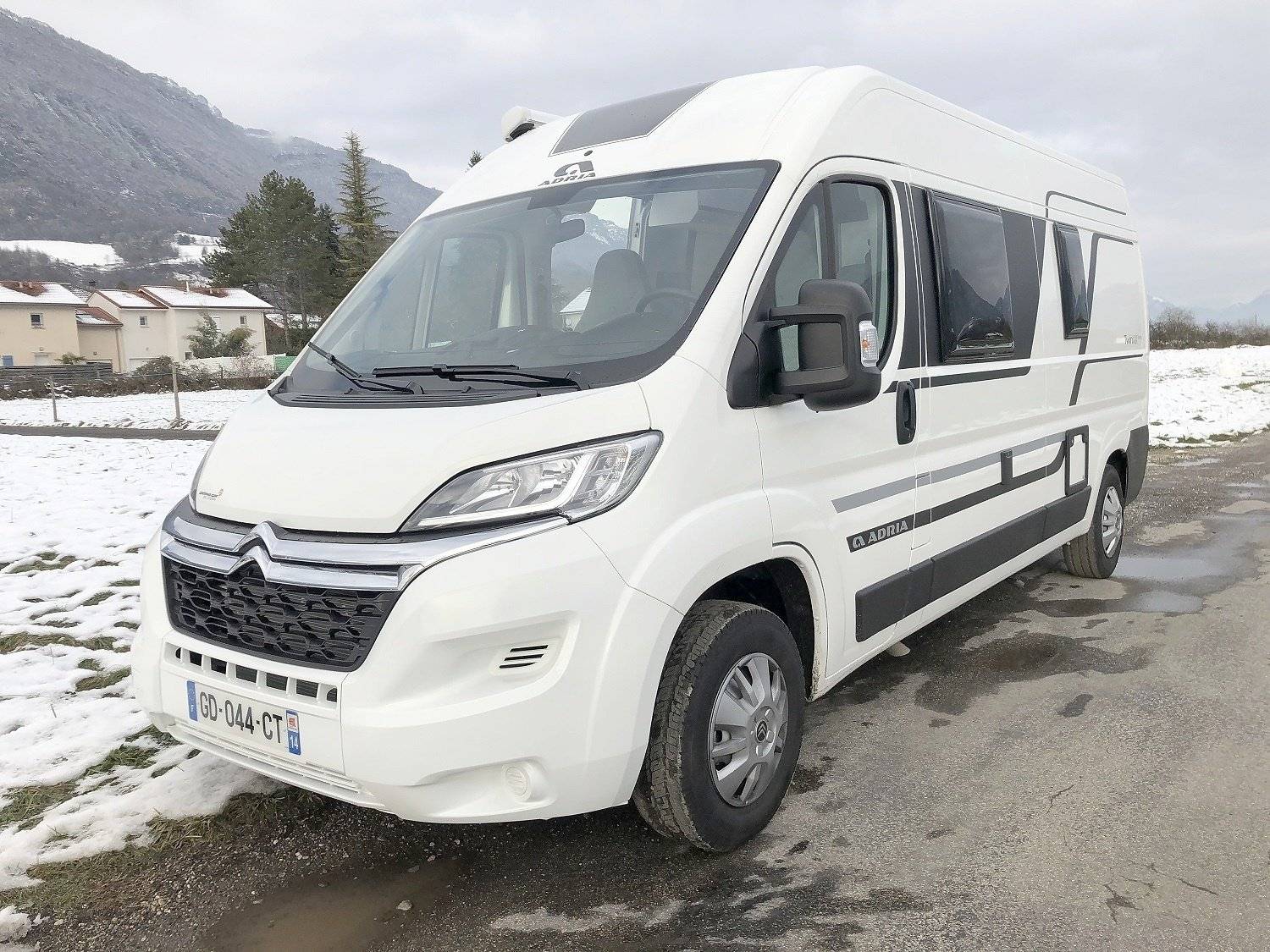 Adria Adria Twin PLUS 600 SPB Family