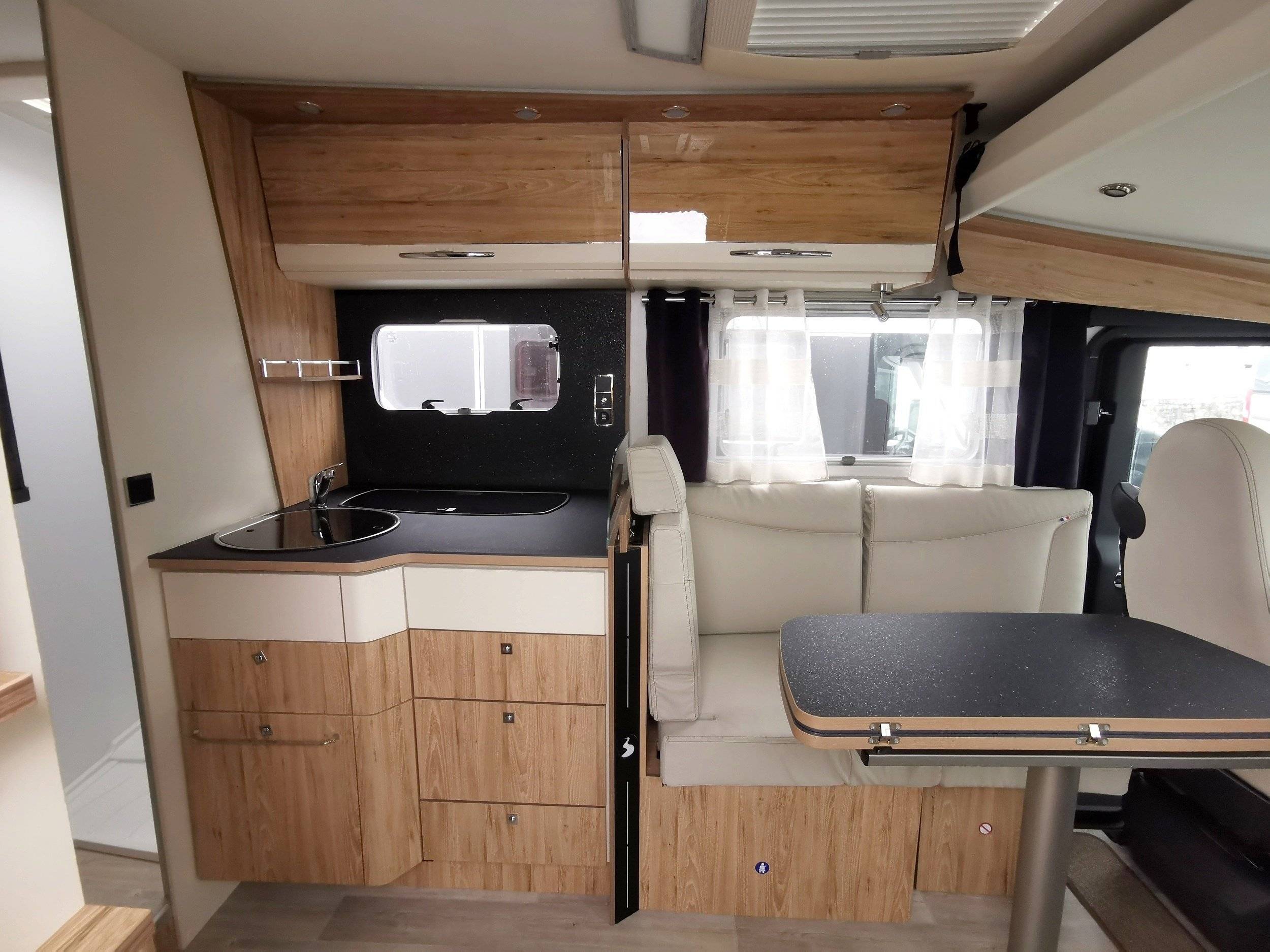 Bavaria 2,3 l 130 ch