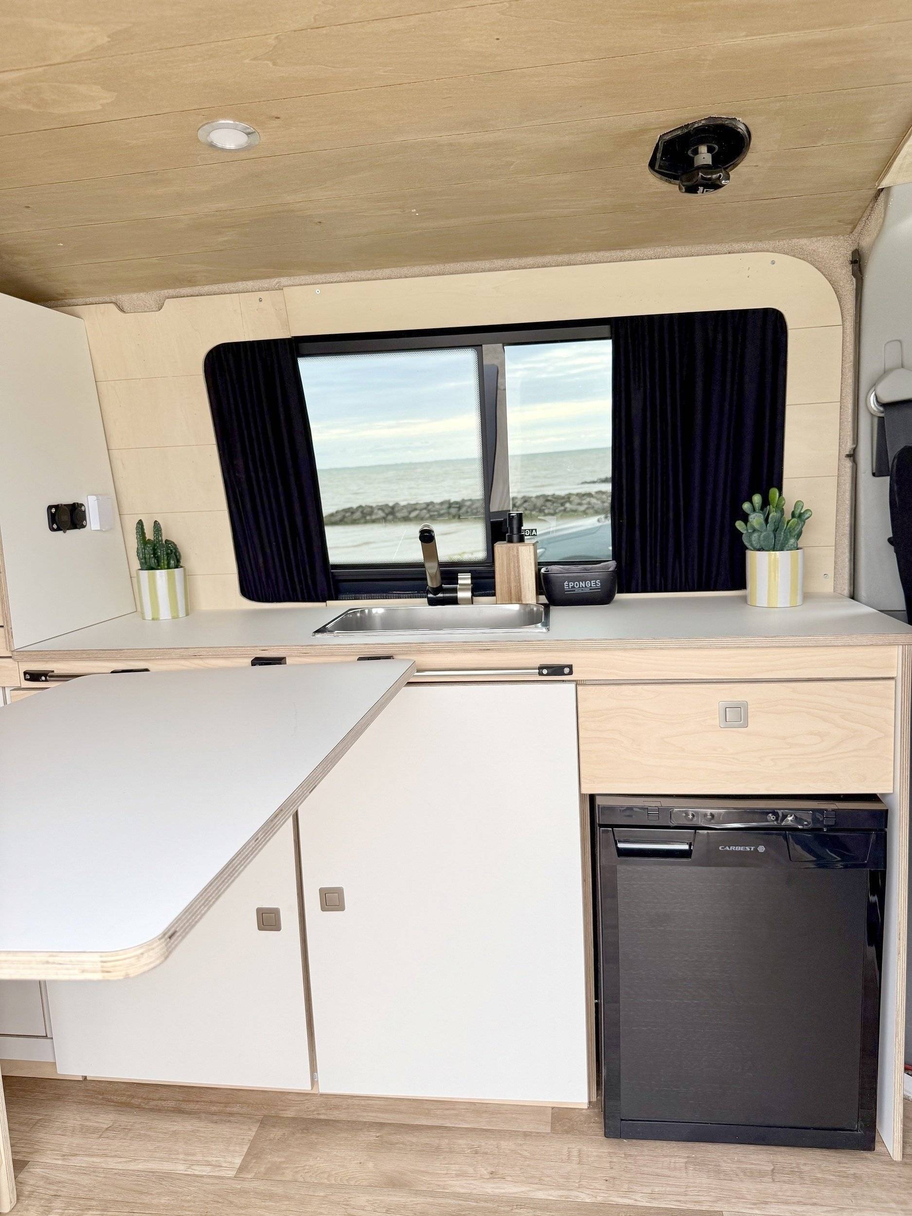 Volkswagen T5 2,0 l 102 ch