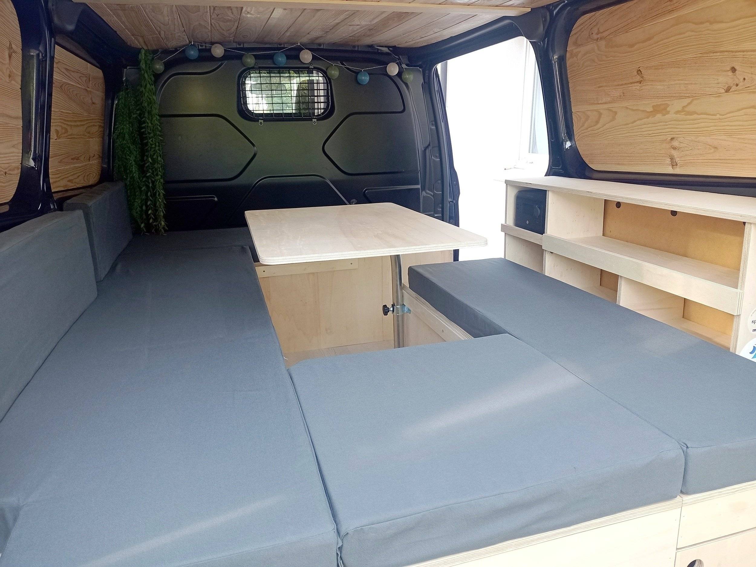 NOMAD AND CO TRANSIT CUSTOM