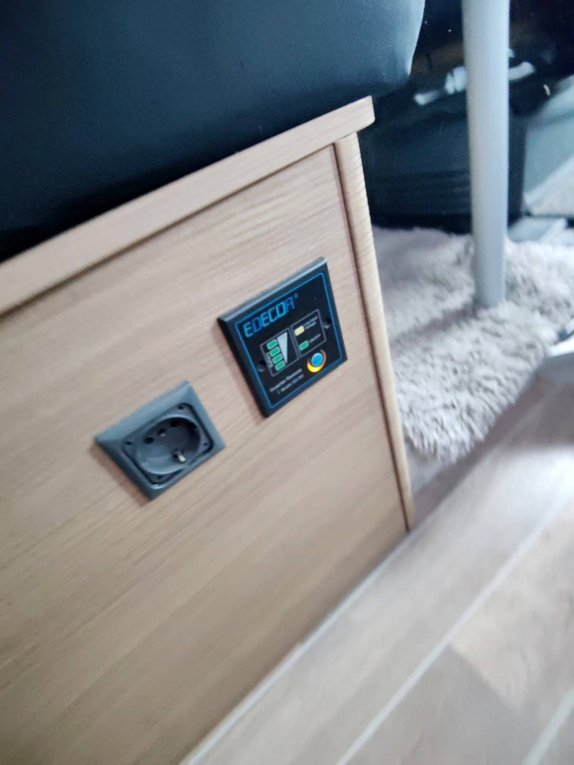 Mclouis Menfys VAN S-Line 3 Maxi