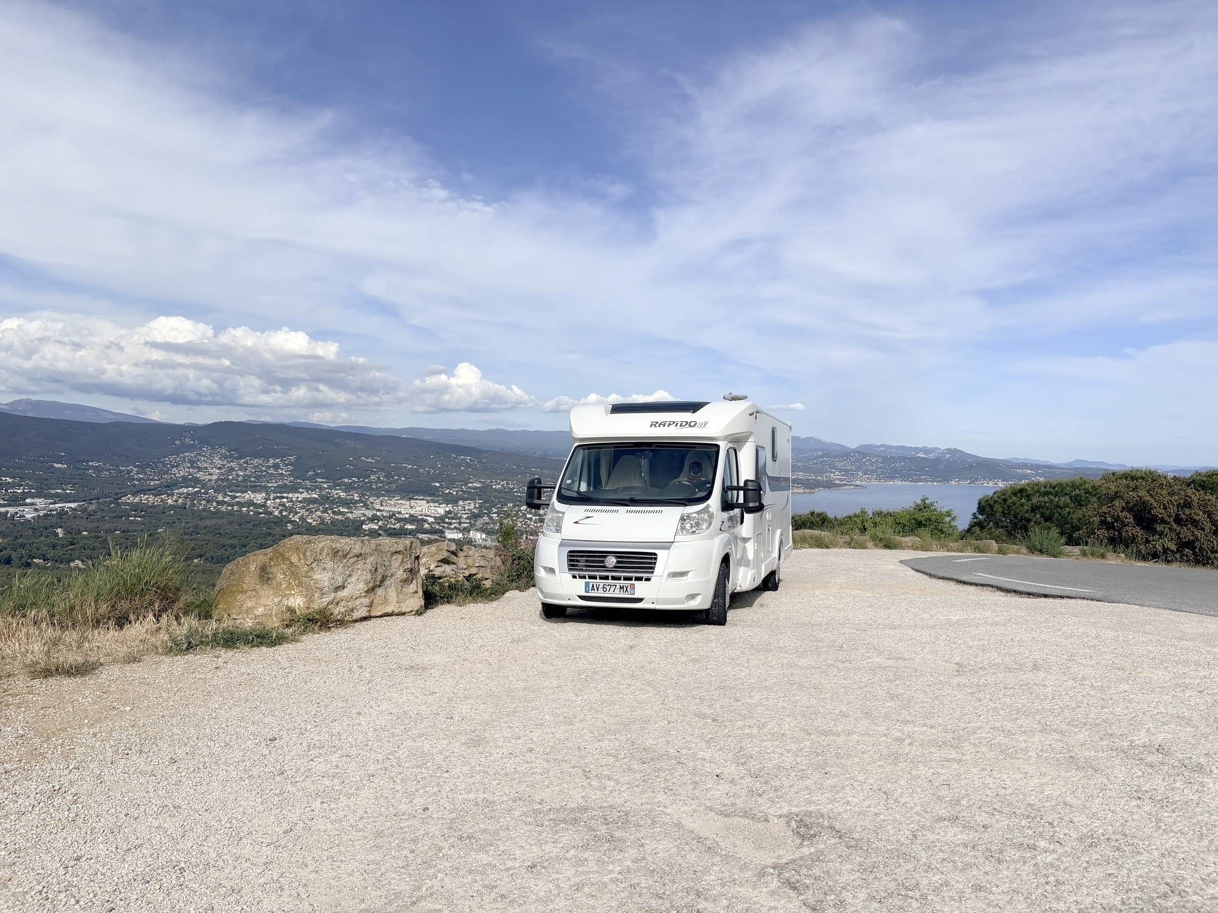 Rapido 690F