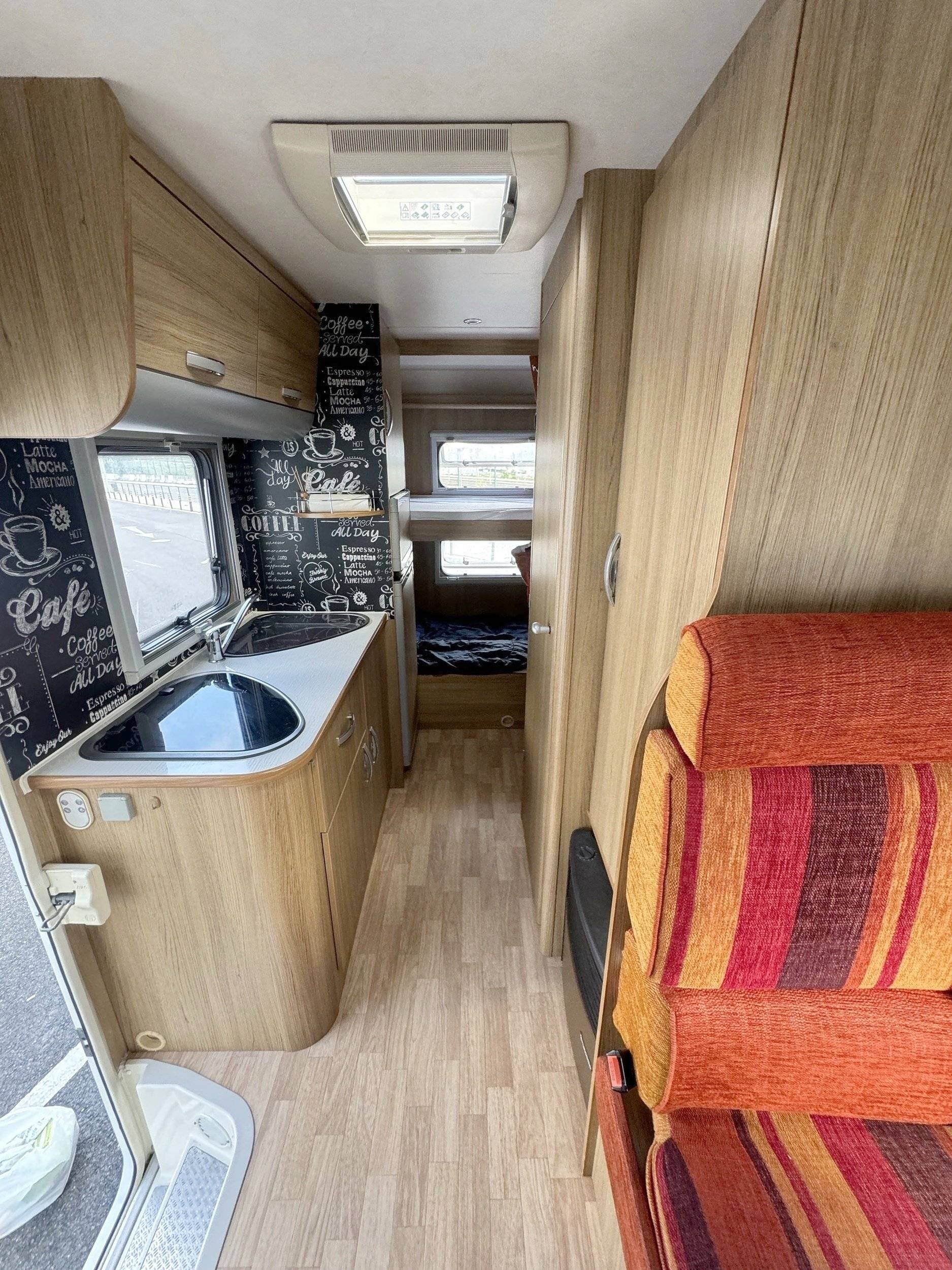 Elnagh Transit 2,4 l TDCi 140 ch.