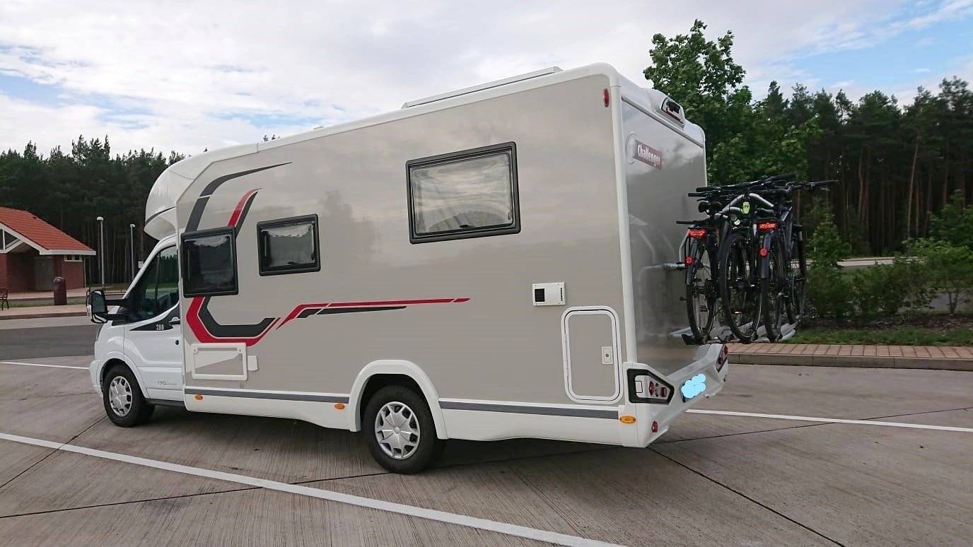 Challenger Graphite 288 , 170 PS