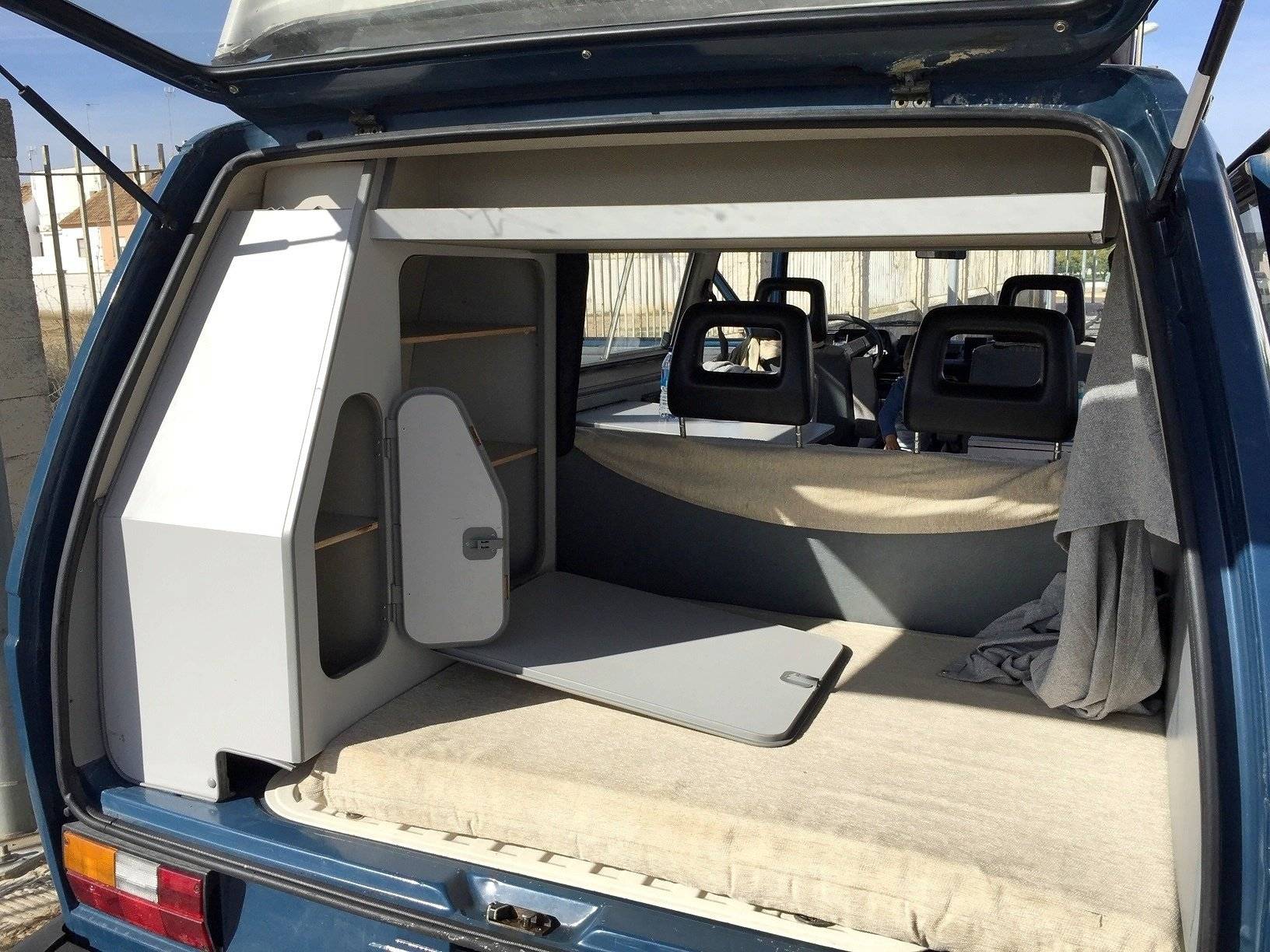 Berth Volkswagen Transporter - Yescapa