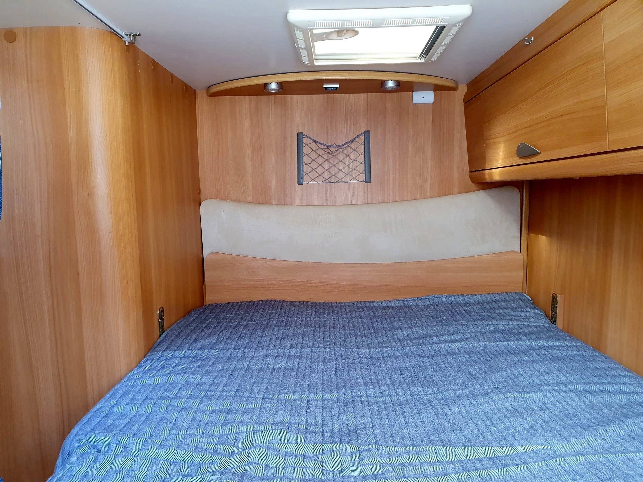Slaapplaatsen Ford FORD TRANSIT 140CV - Yescapa