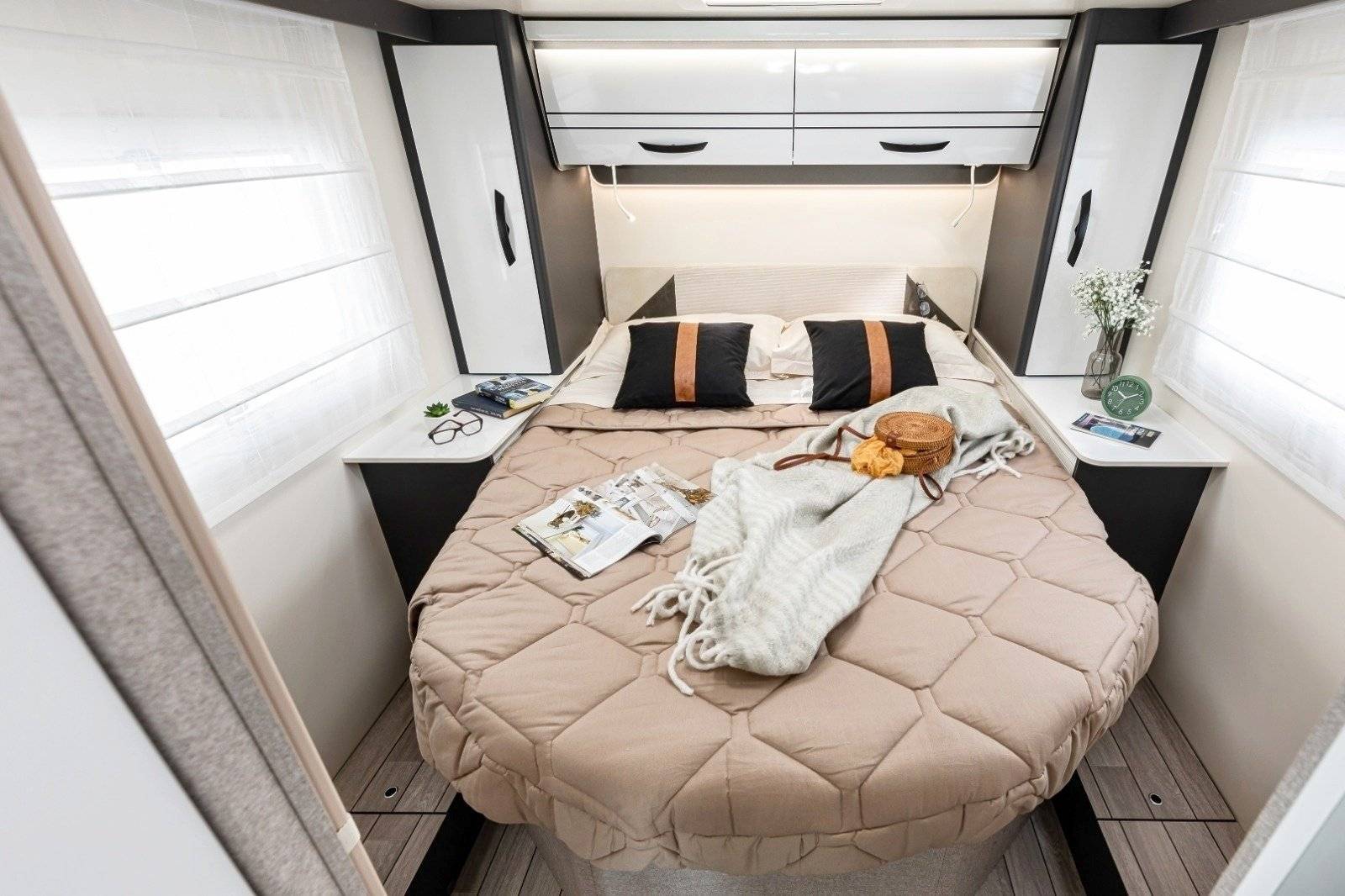 Schlafplätze Ford Transit 2,0 l 170 ch - Yescapa