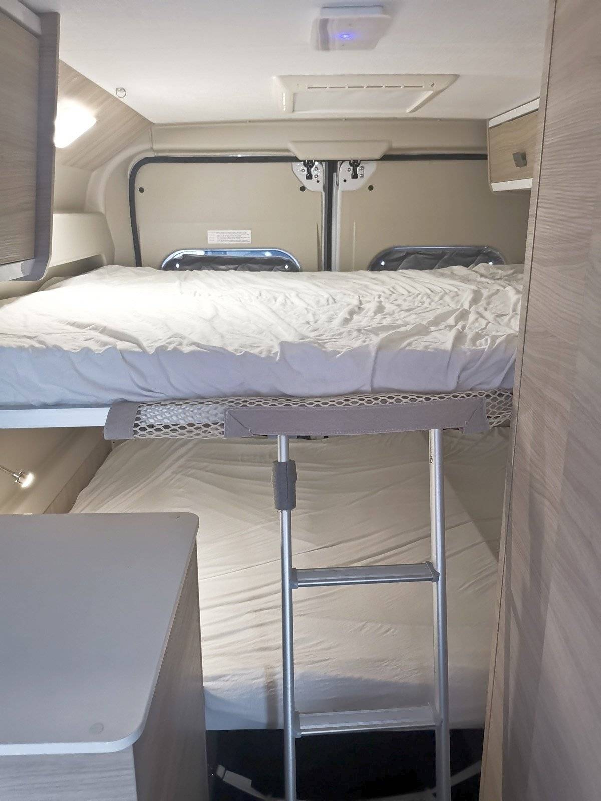 Couchages Fiat Ducato 2,3 l 148 ch - Yescapa