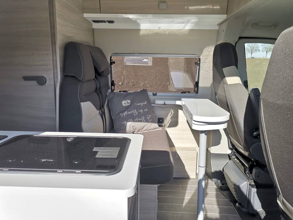 Coin repas Fiat Ducato 2,3 l 148 ch - Yescapa