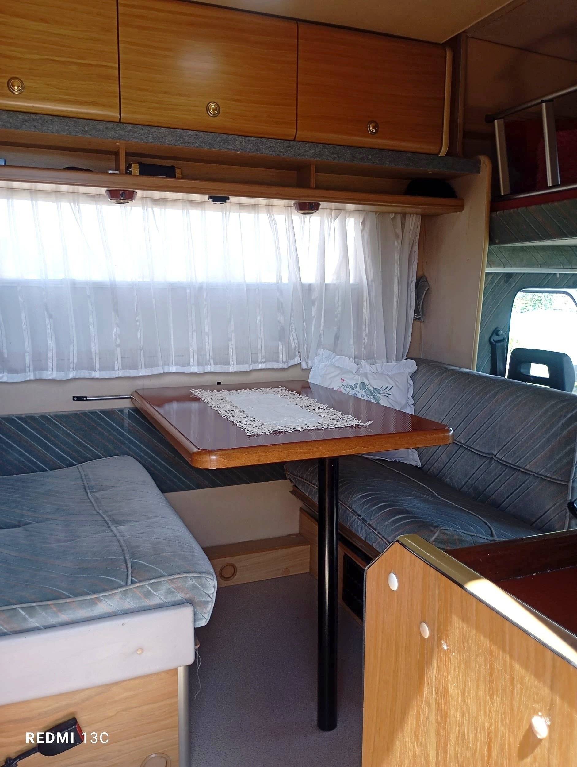 Coin repas Iveco 35 12 - Yescapa