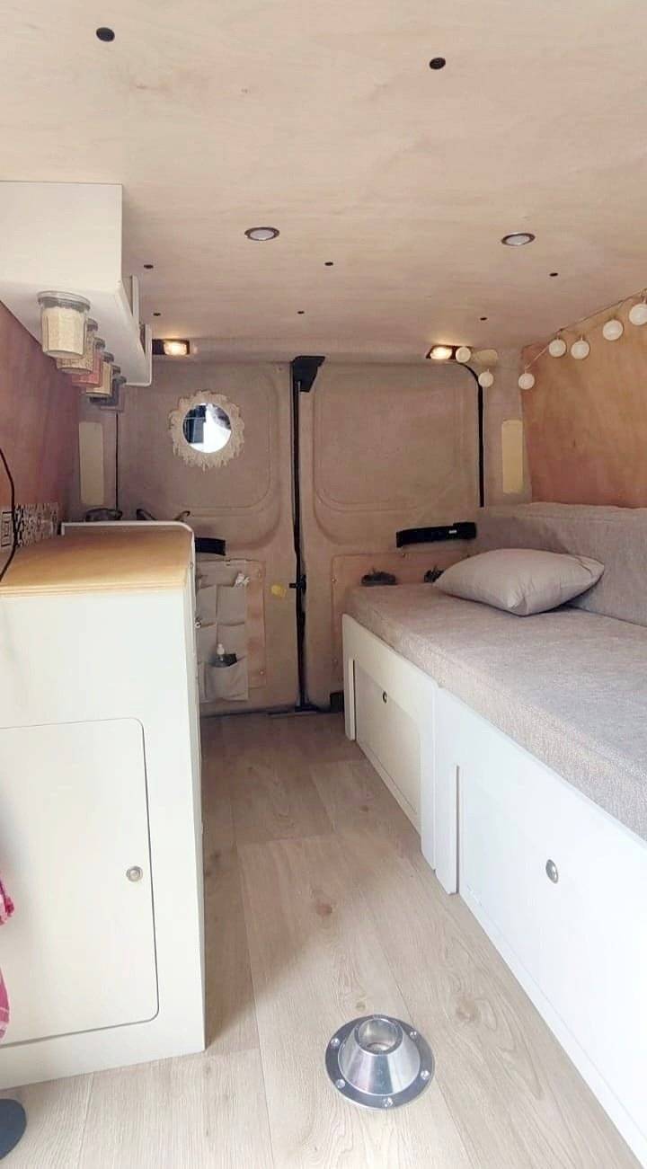 . Transit Custom L2H1