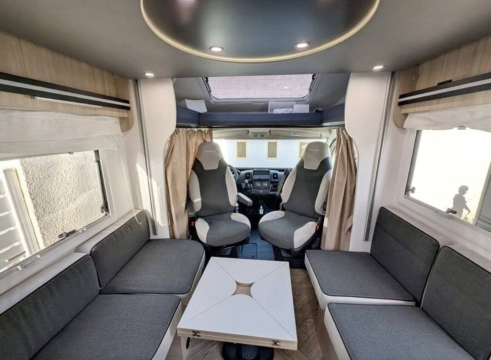 Comedor Peugeot Boxer 140 CV - Yescapa
