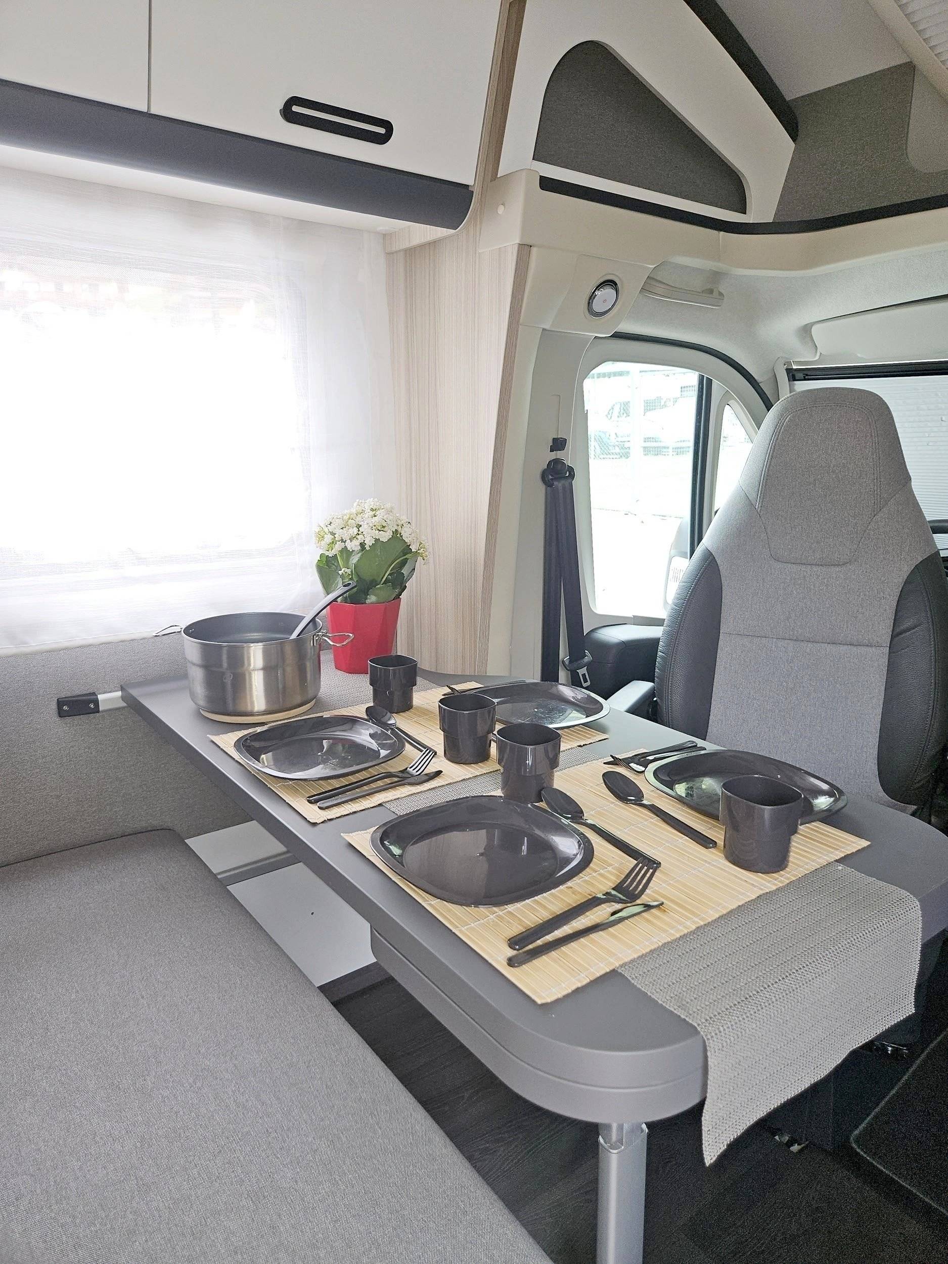 Coin repas Citroën jumper 140cv - Yescapa