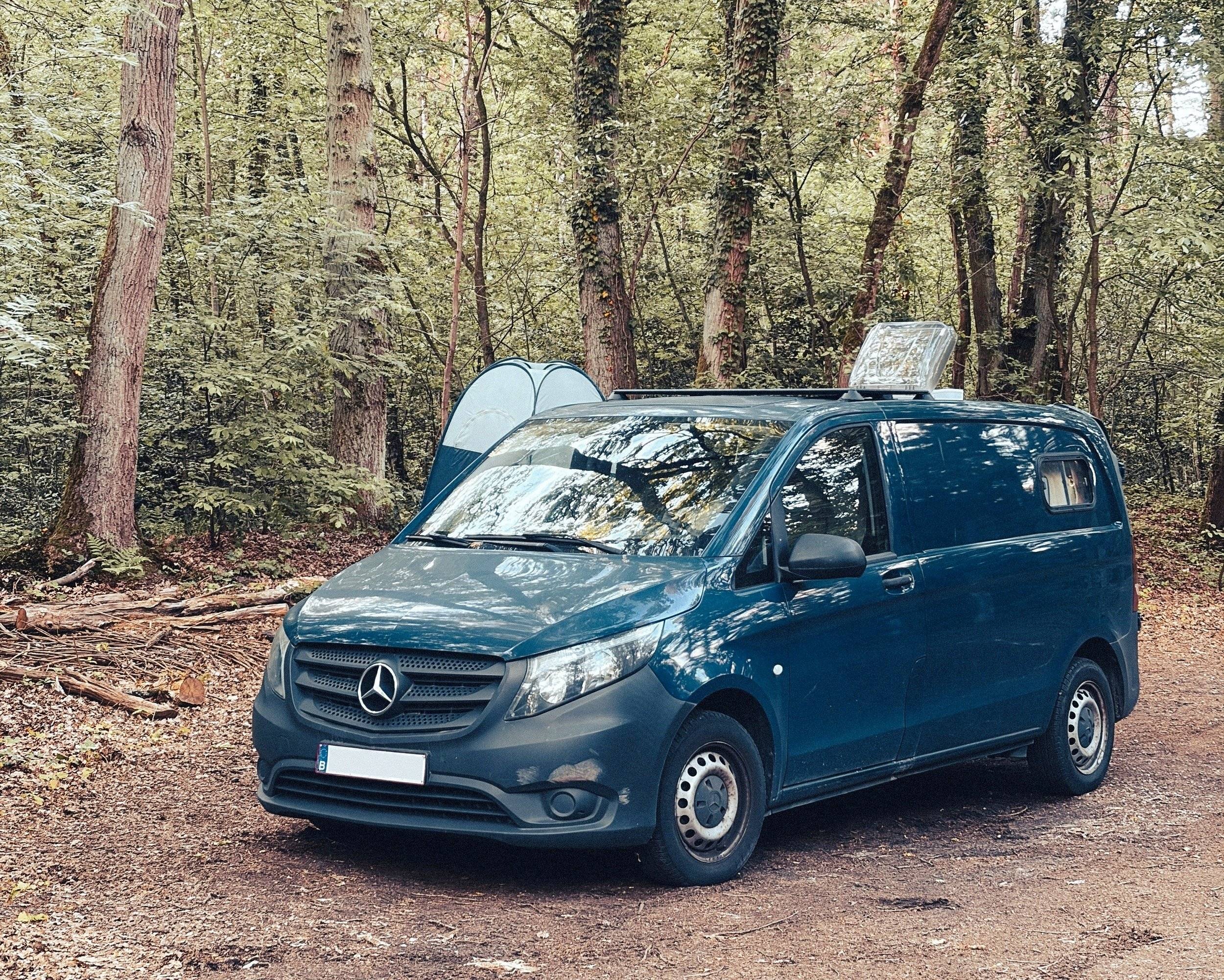 schräge Vorderansicht Mercedes Mercedes vito - Yescapa