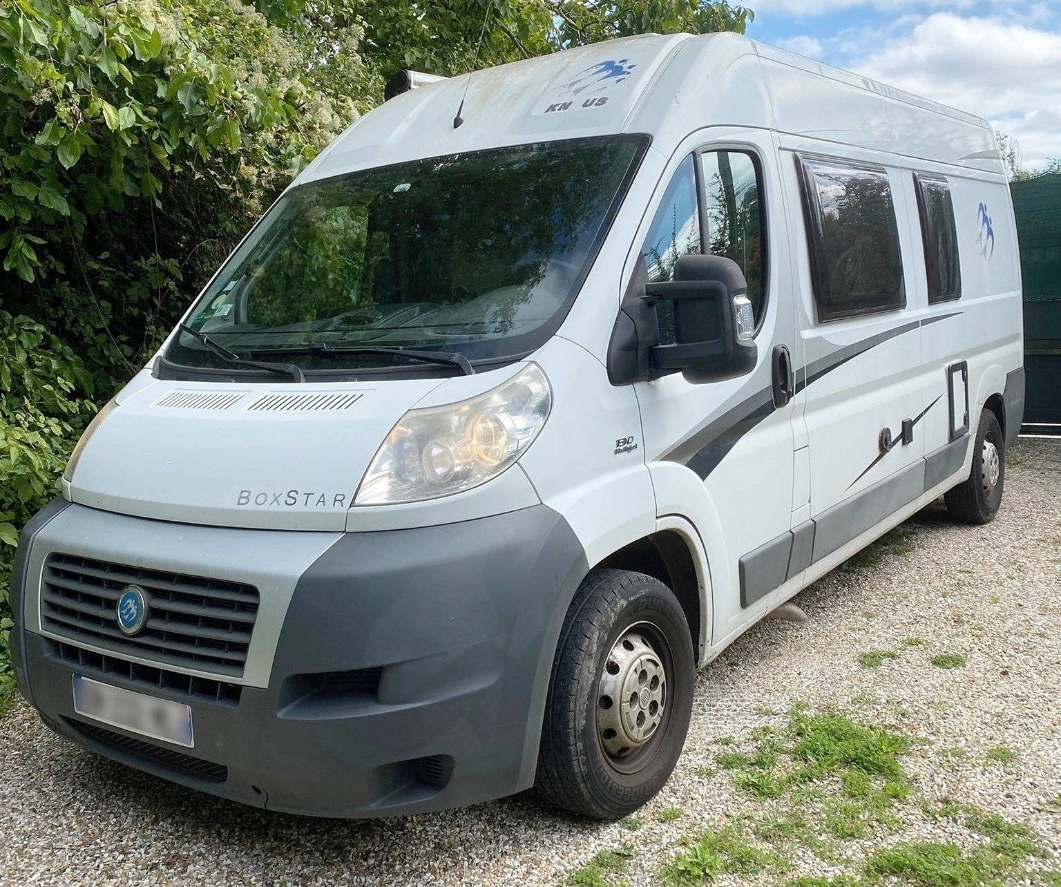 Vue avant de 3/4 Fiat Fiat ducato - Yescapa