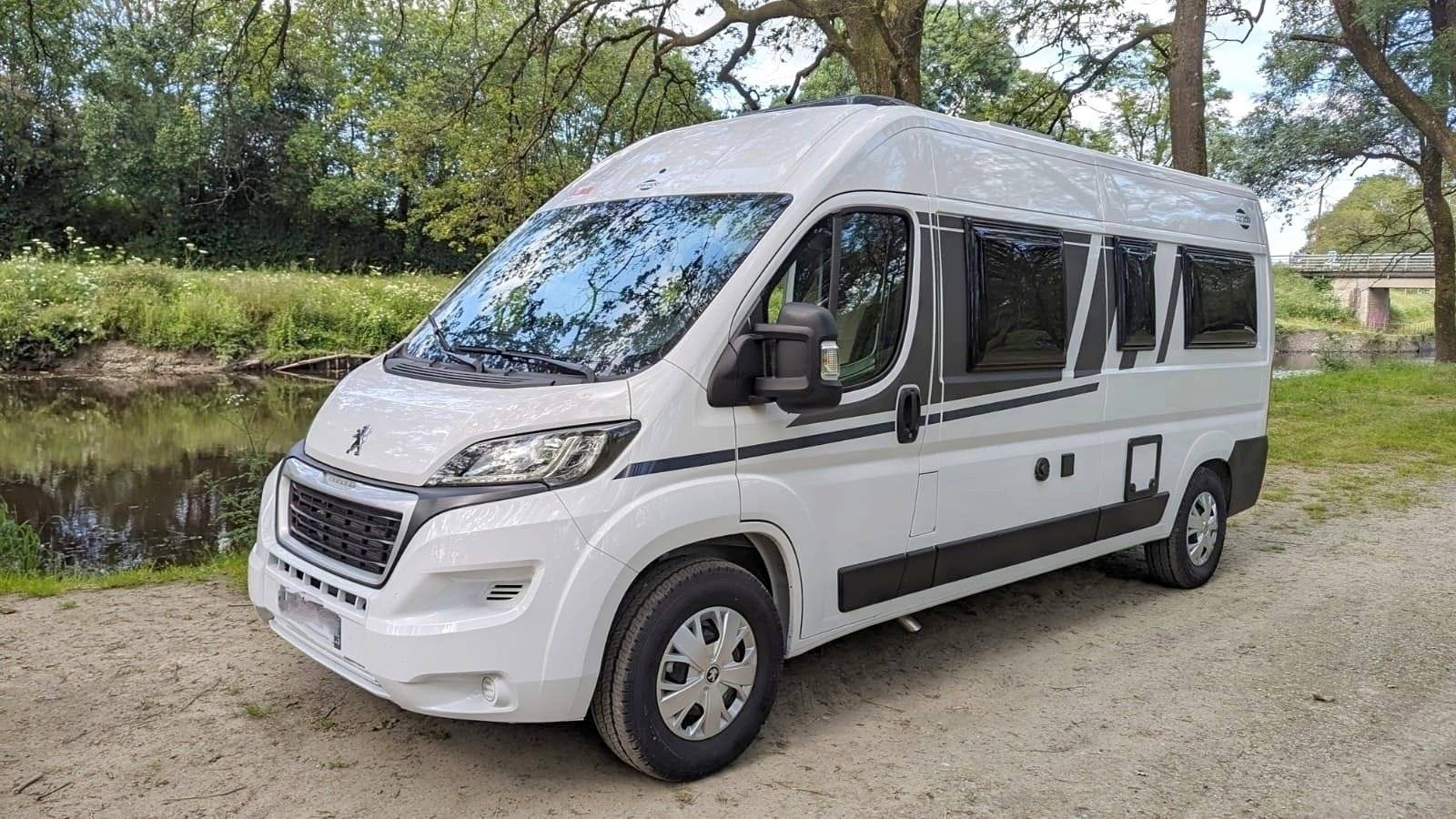 Location Fourgon aménagé Bouvron 80160 Carado Boxer 2… Yescapa